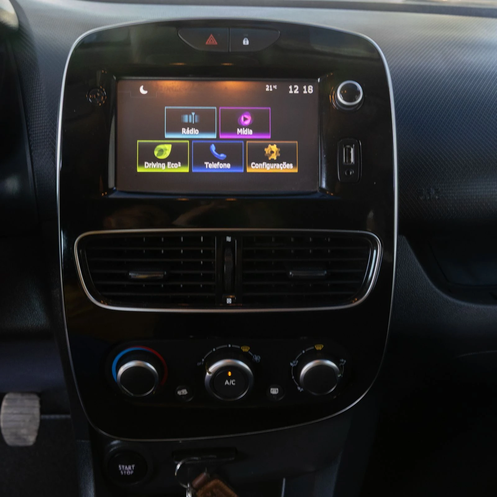 Renault Clio 0.9 TCe Limited Edition 11