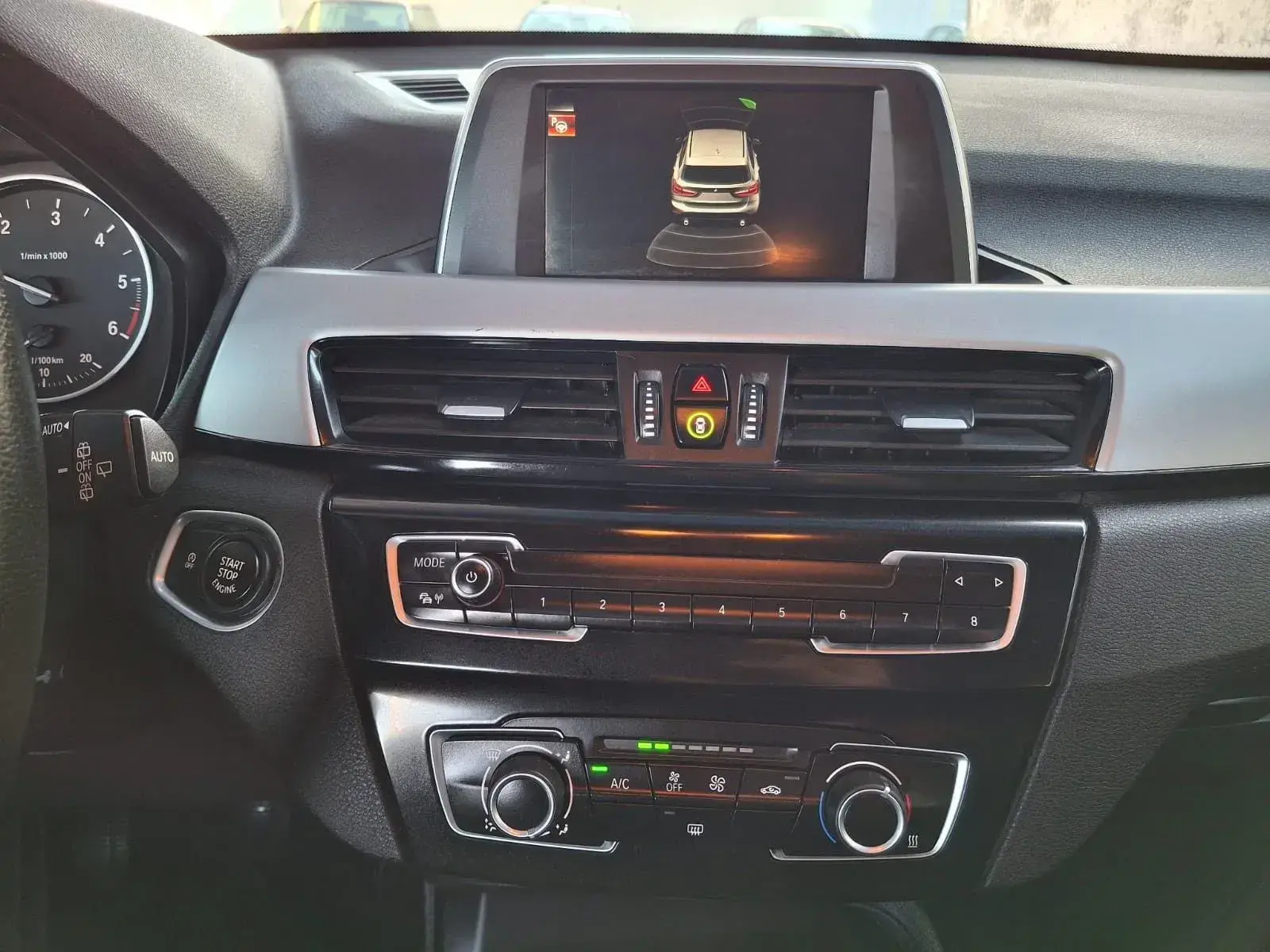 BMW X1 12