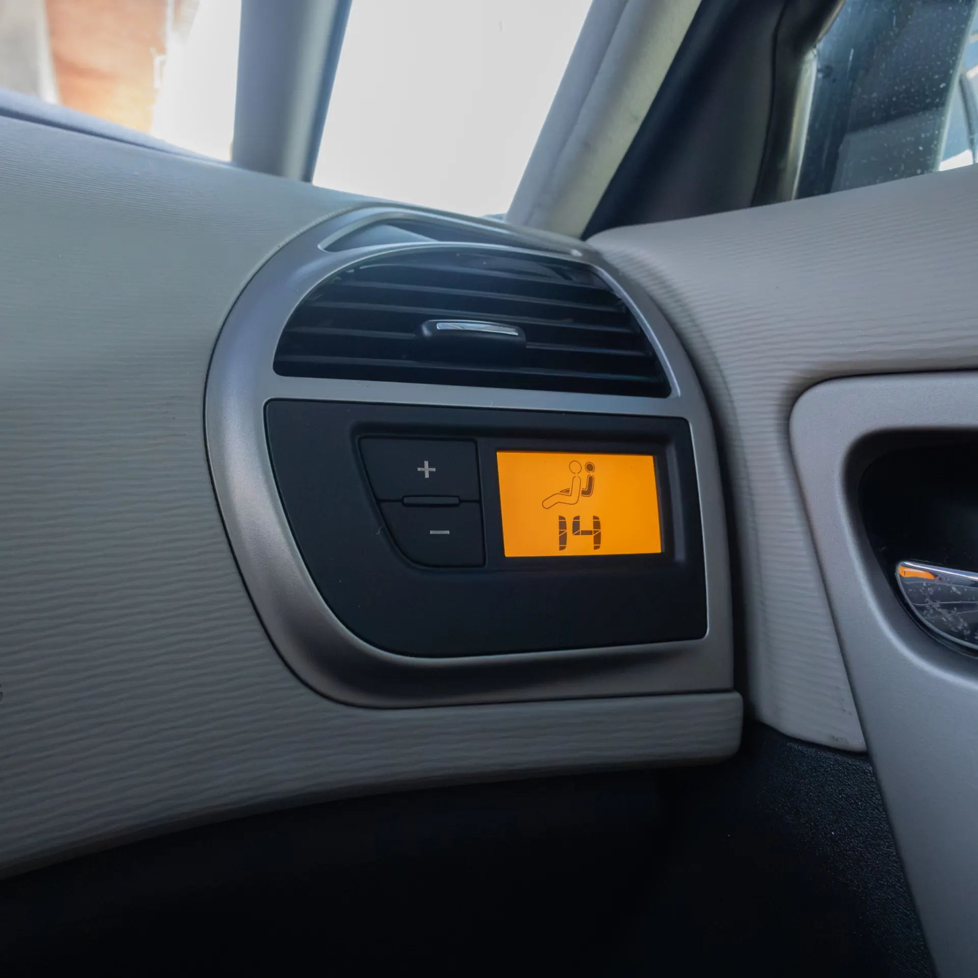 Citroën C4 Picasso 1.6 HDi Confort RFM CMP6 23