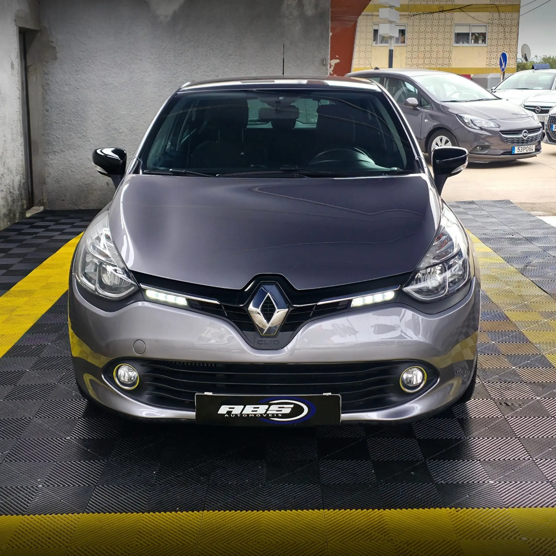 Renault Clio 0.9 TCE Limited 5