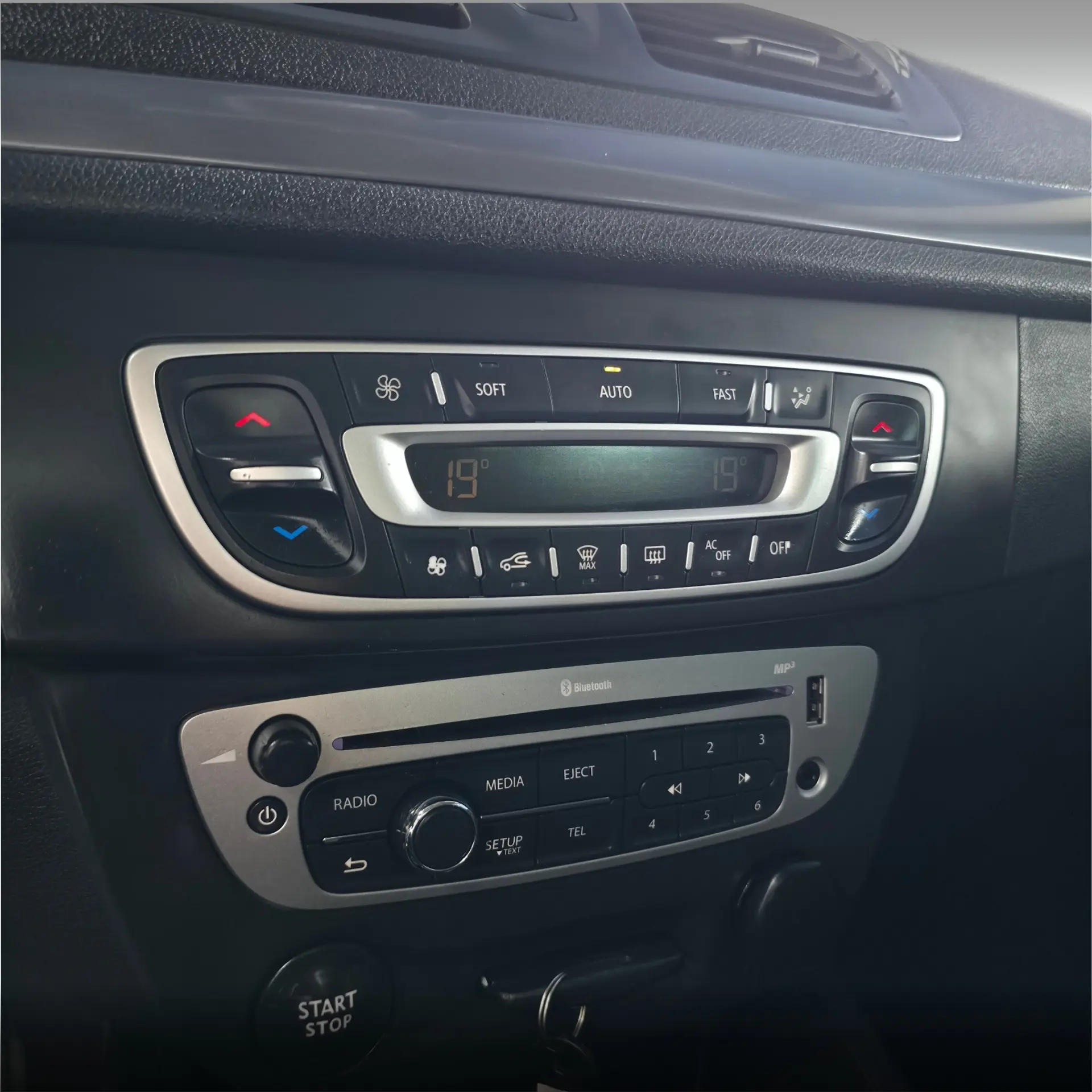 Renault Mégane Sport Tourer ENERGY TCe 115 Start & Stop Bose Edition 25