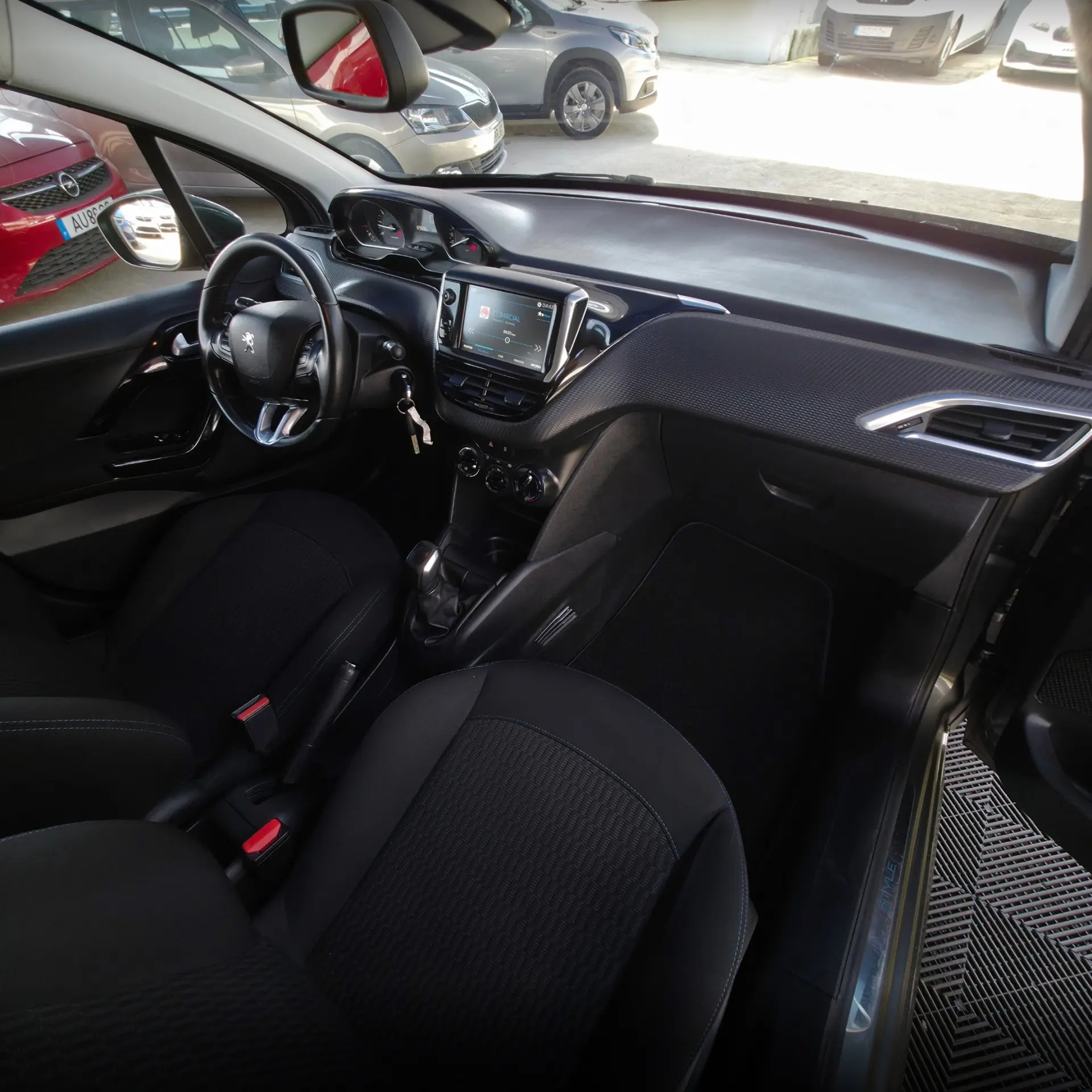 Peugeot 208 1.2 PureTech Style 16
