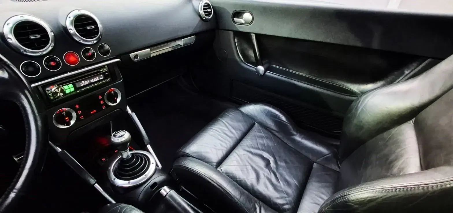 Audi TT Coupé 1.8 T 10