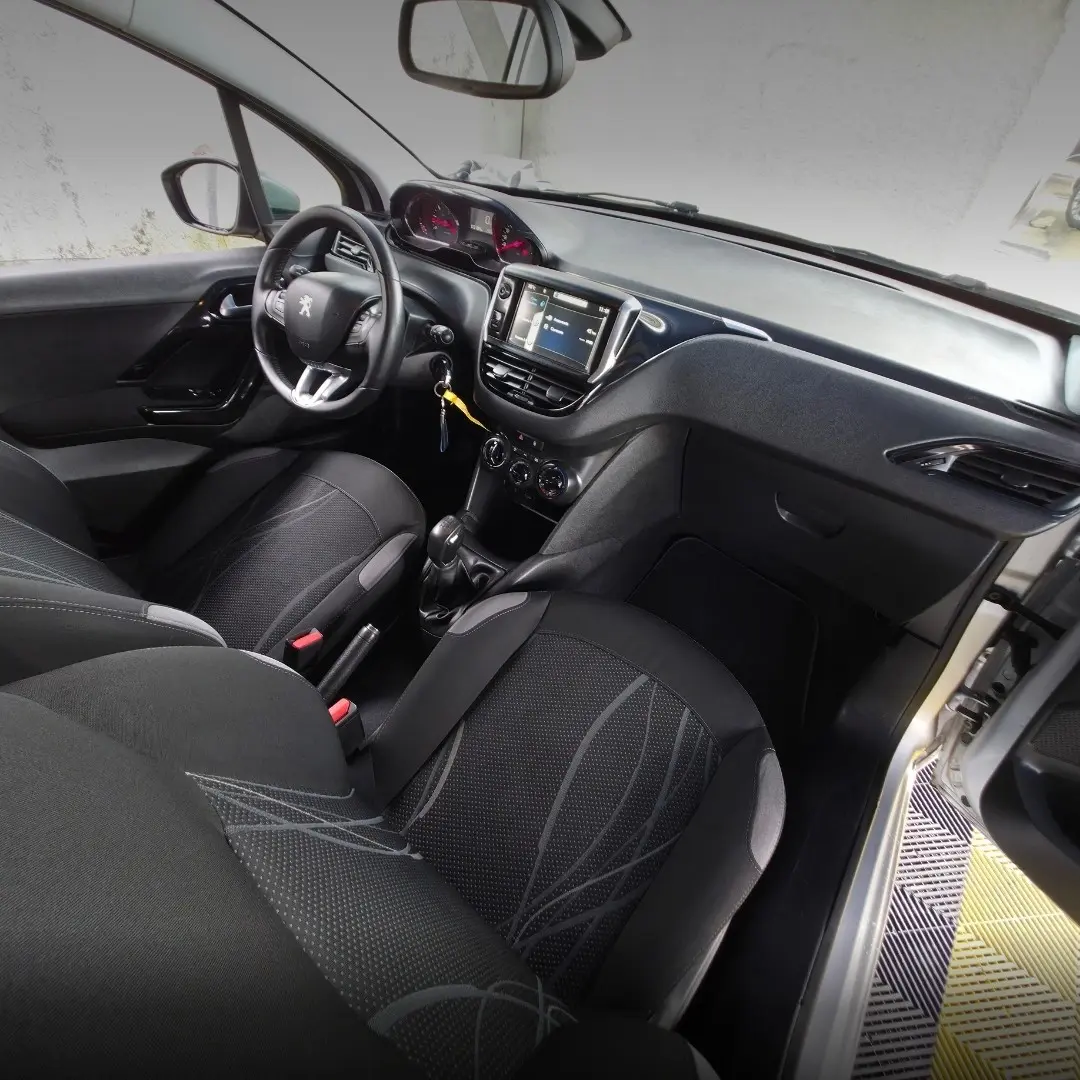 Peugeot 208 1.2 PureTech Active 8