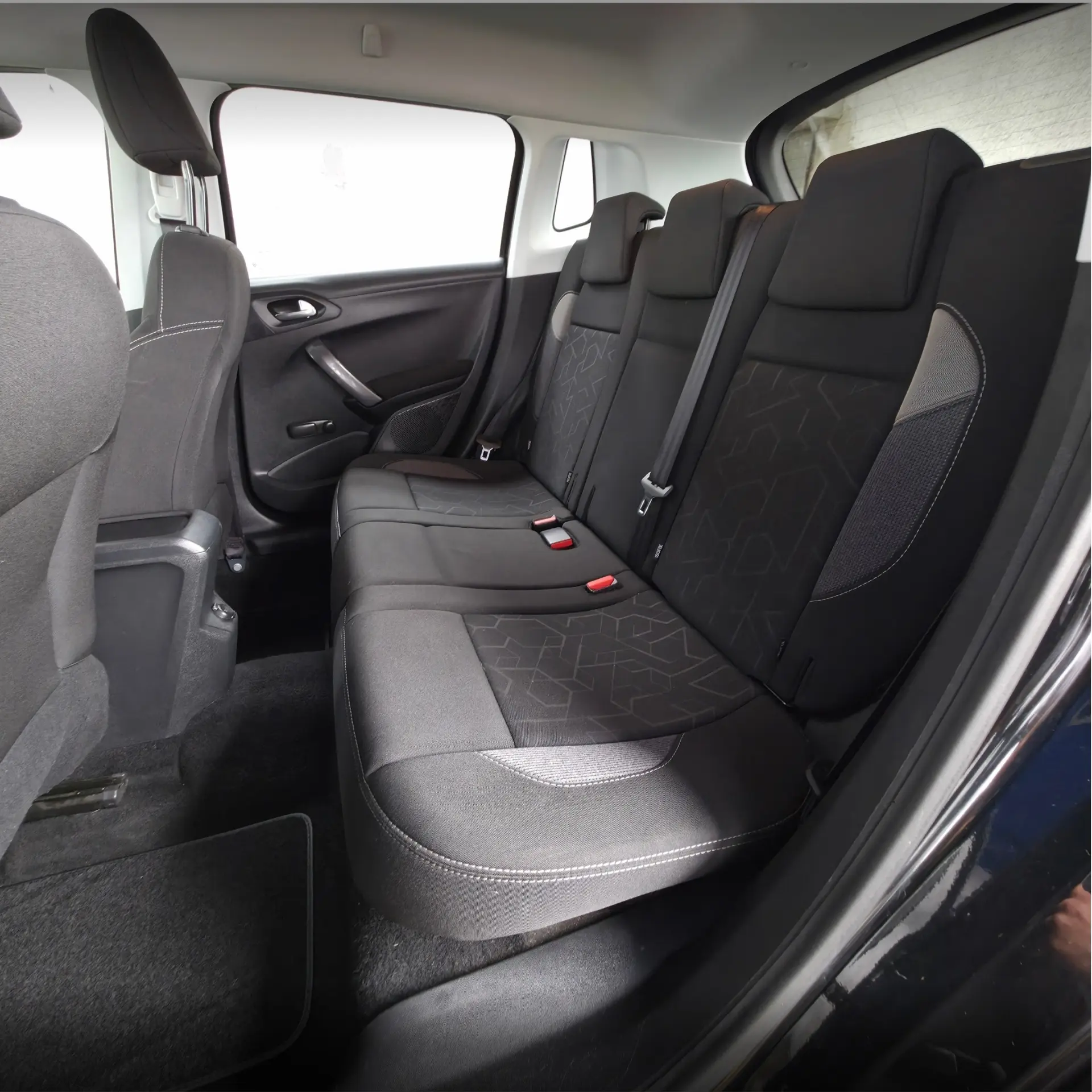 Peugeot 2008 1.2 PureTech Allure 22