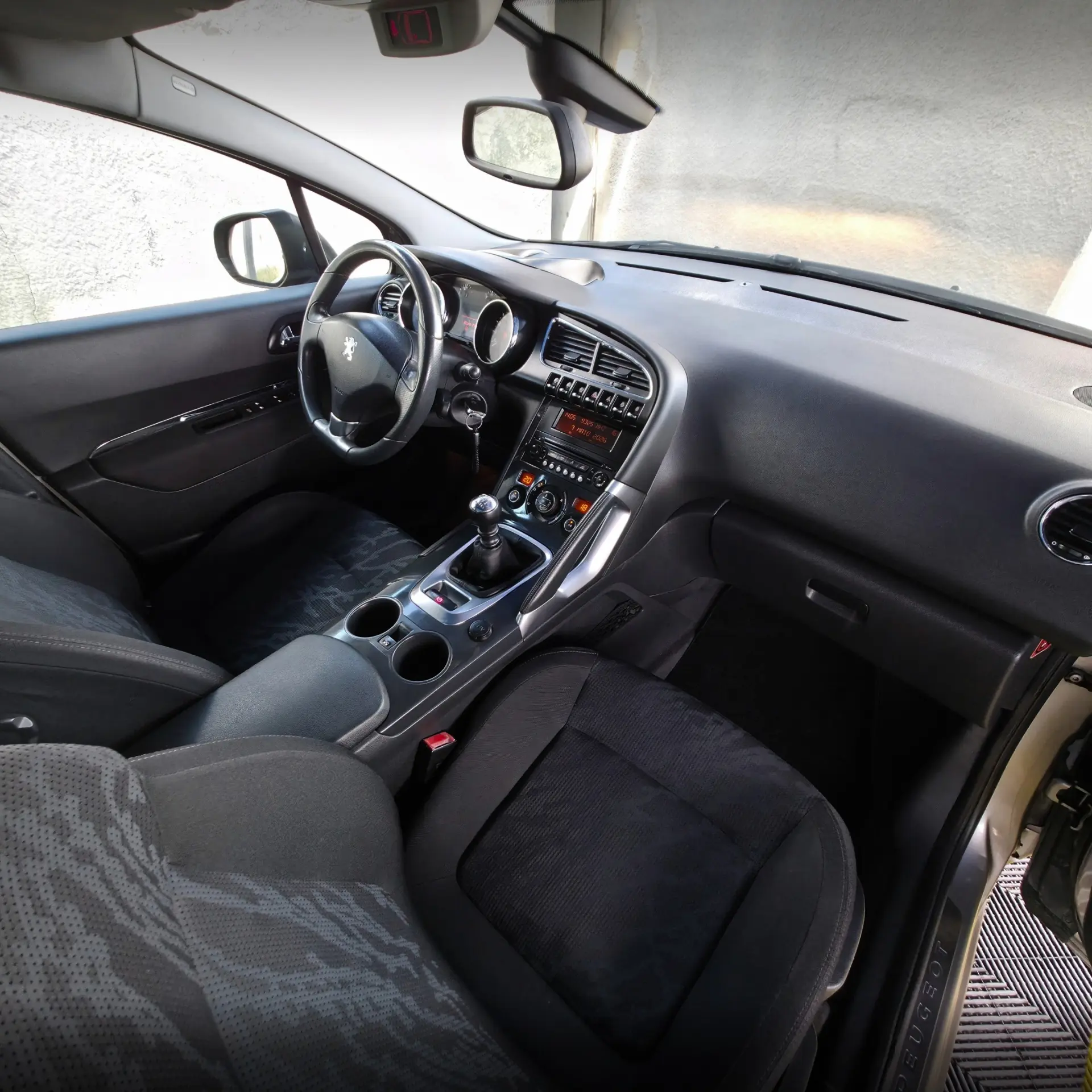 Peugeot 3008 1.6 HDi Executive 13