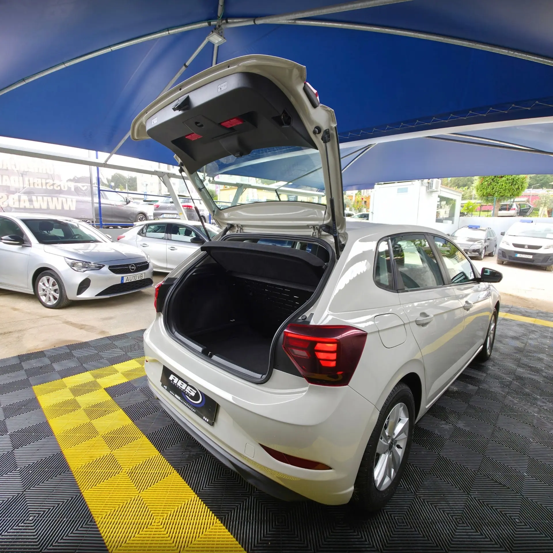 Volkswagen Polo 1.0 Trendline 19