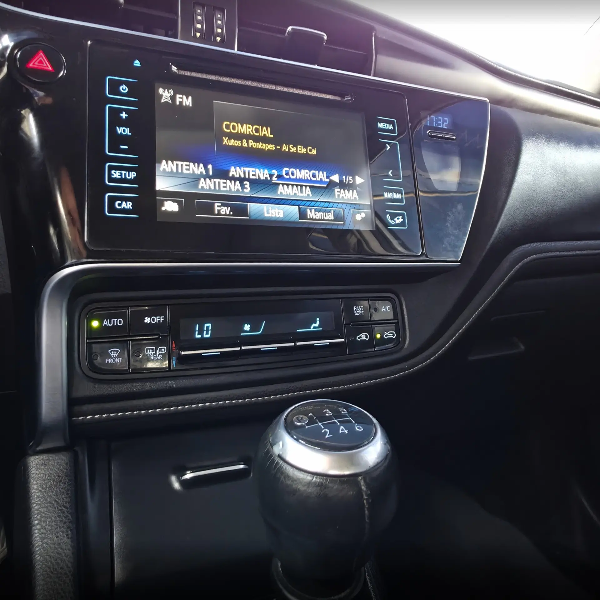 Toyota Auris 1.4 D-4D Com. +P.Sport+Navi 16