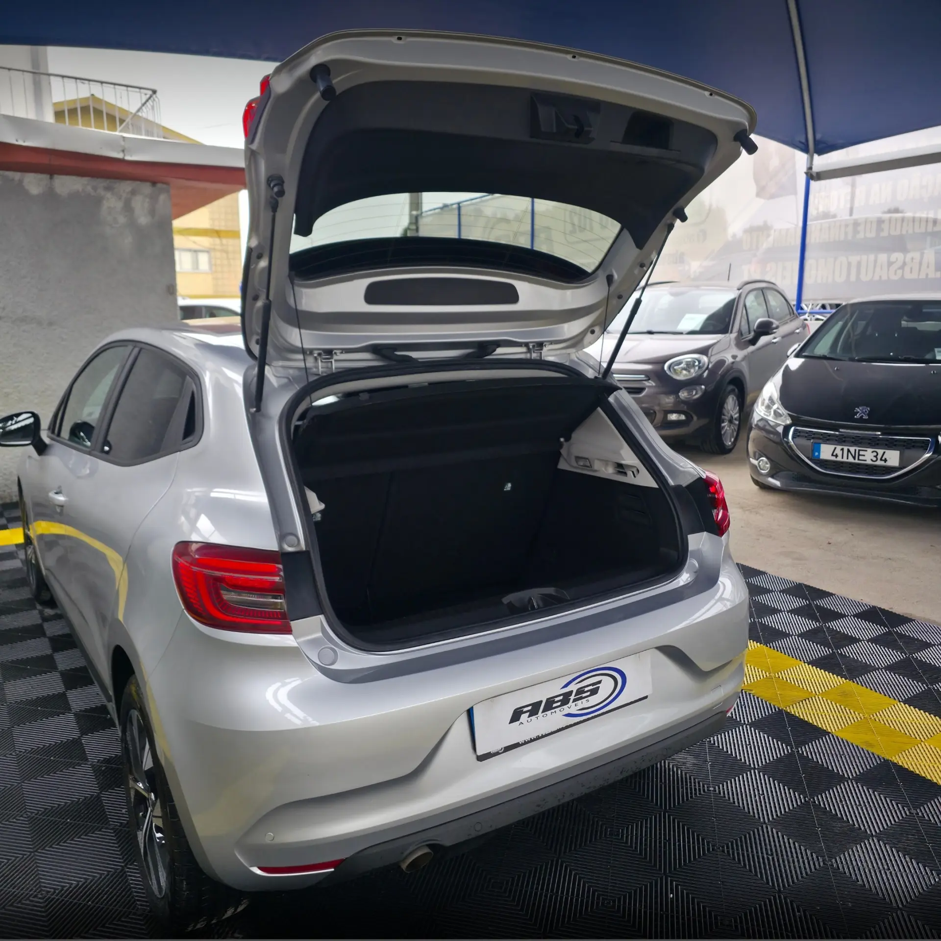 Renault Clio 1.0 TCe Intens Bi-Fuel 10