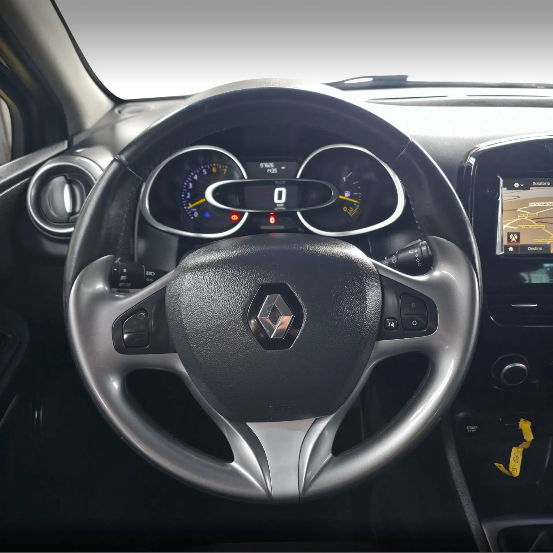 Renault Clio 0.9 TCE Limited 16
