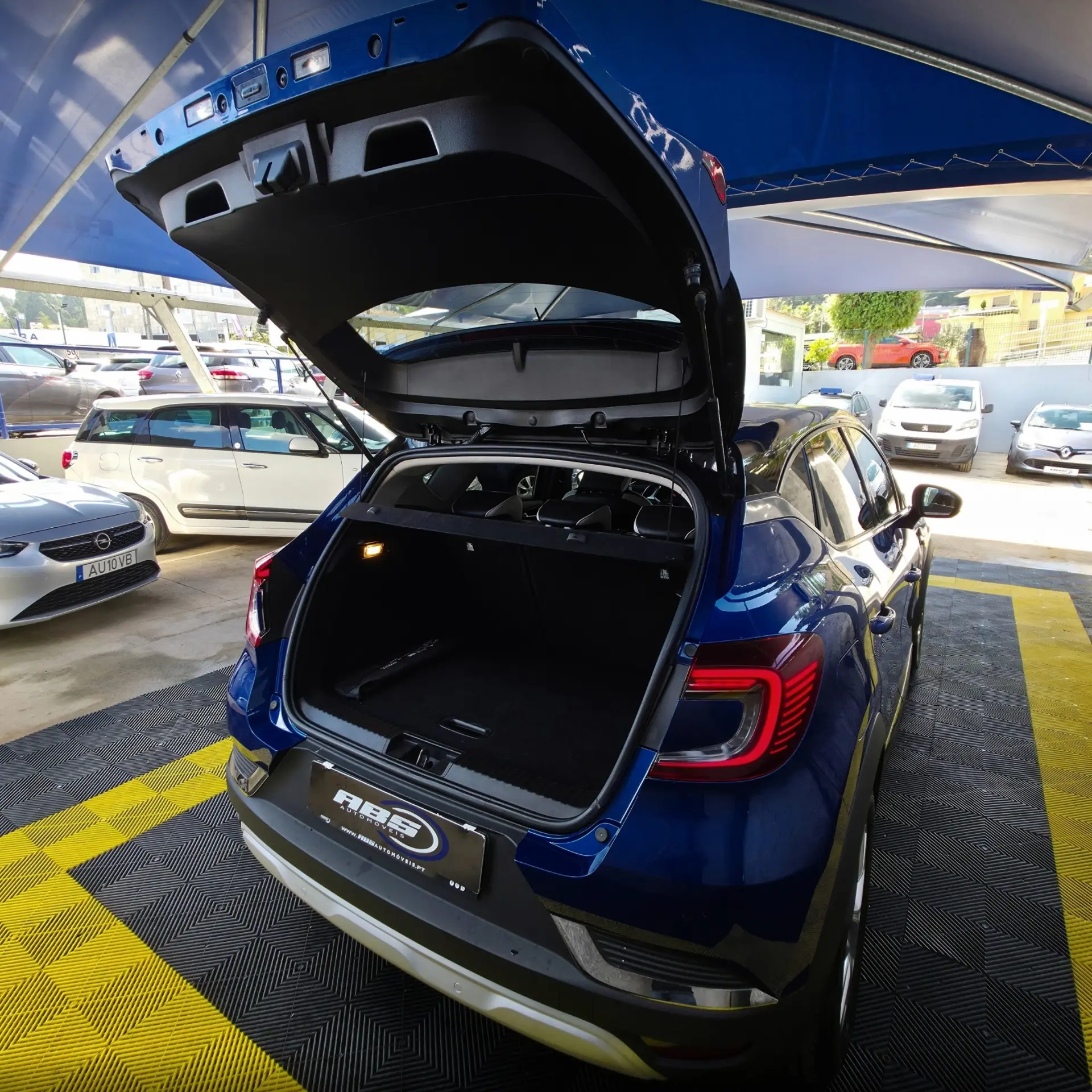 Renault Captur 1.0 TCe Intens 17