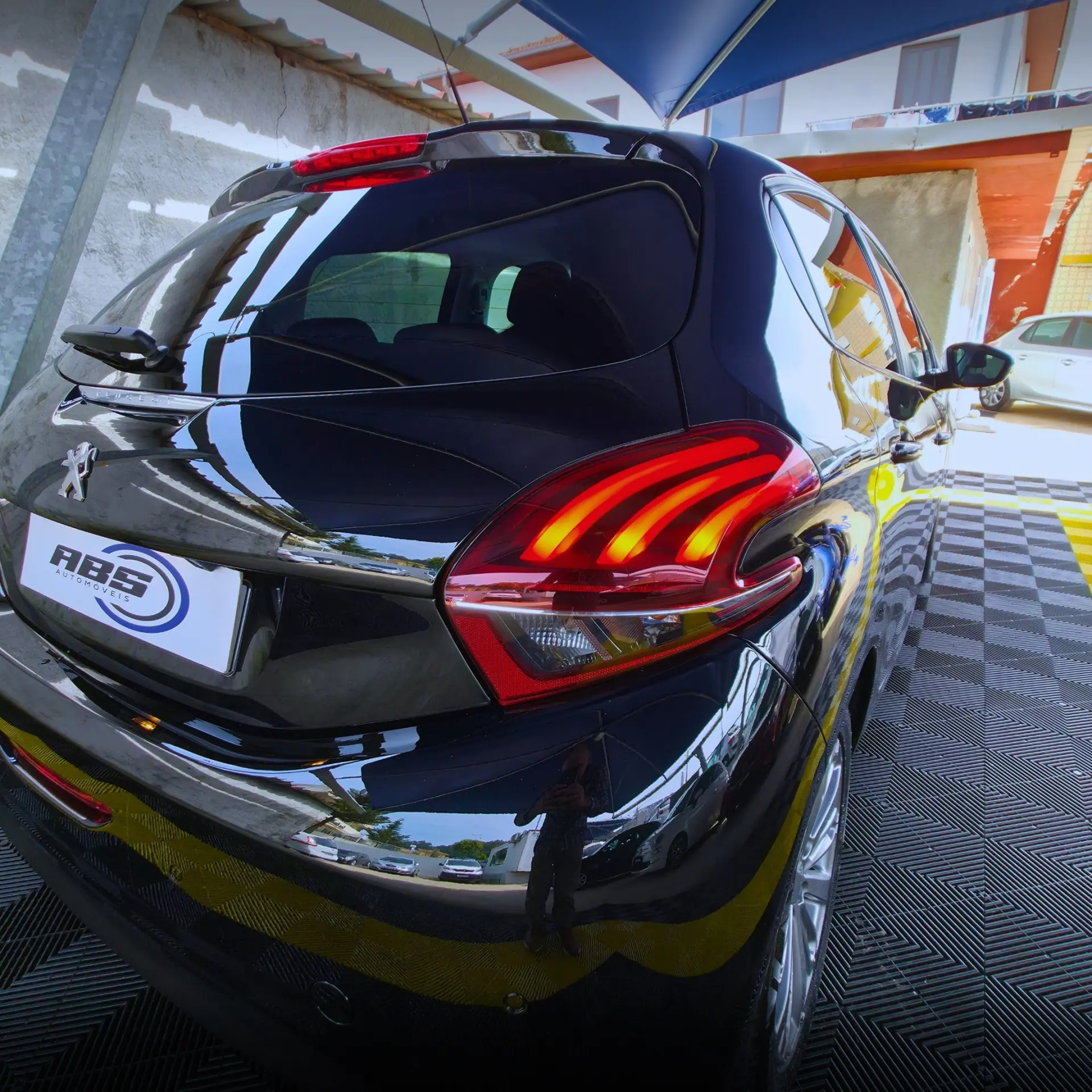 Peugeot 208 1.2 PureTech Style 7