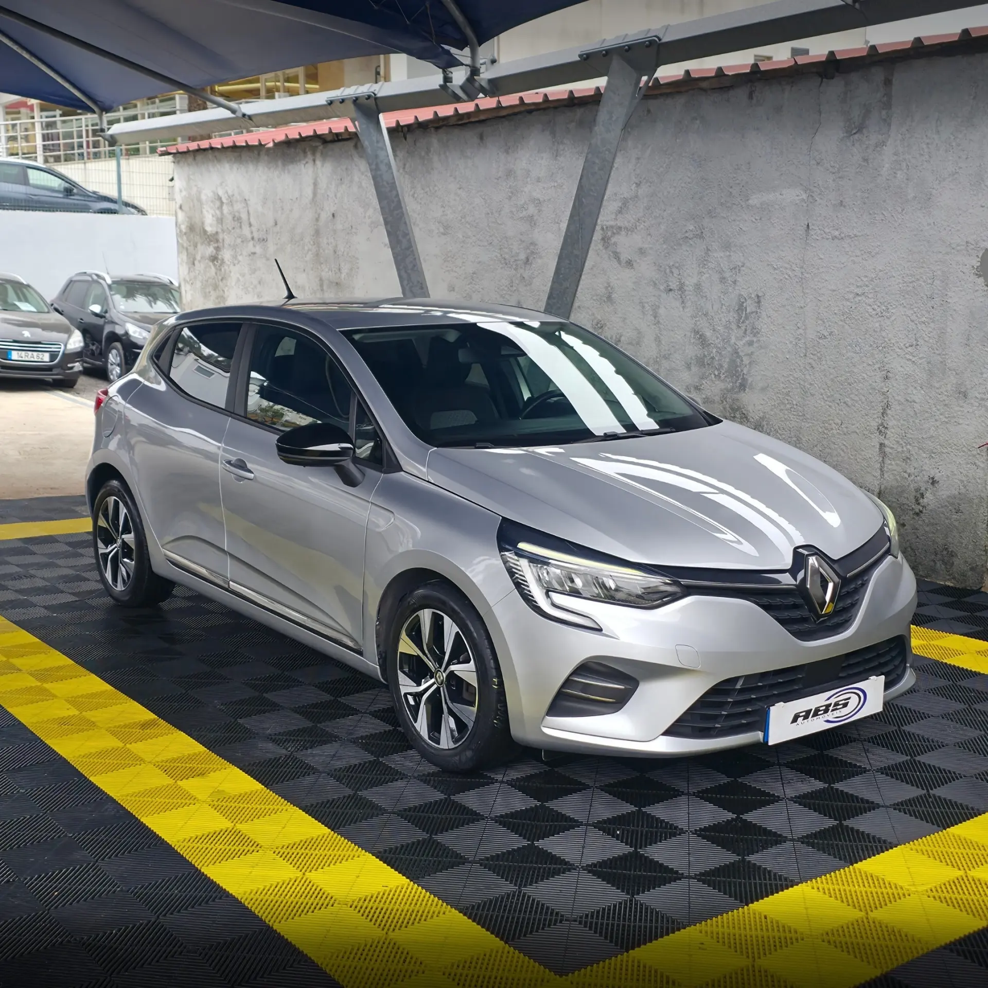 Renault Clio 1.0 TCe Intens Bi-Fuel 3