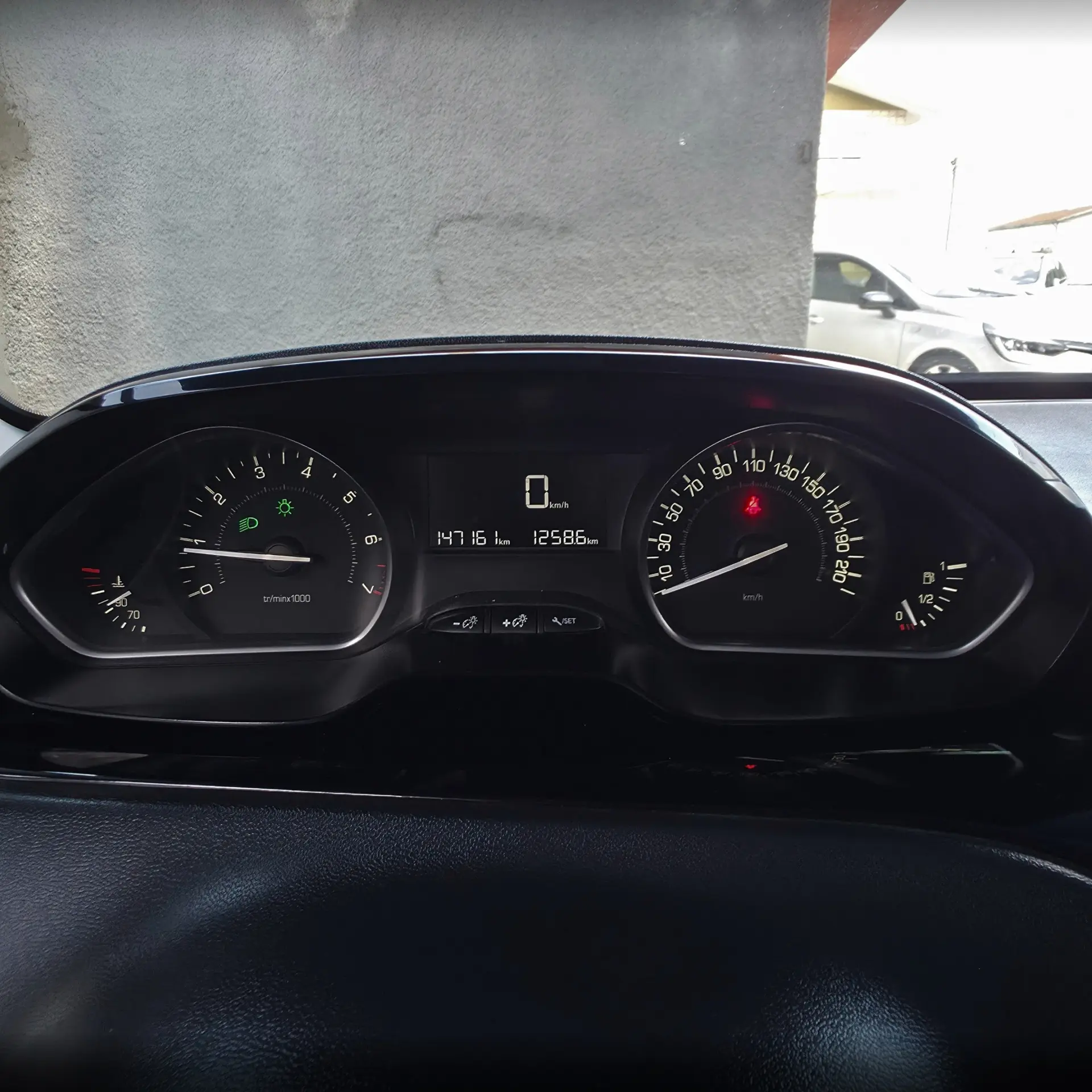 Peugeot 208 1.2 PureTech Signature 20