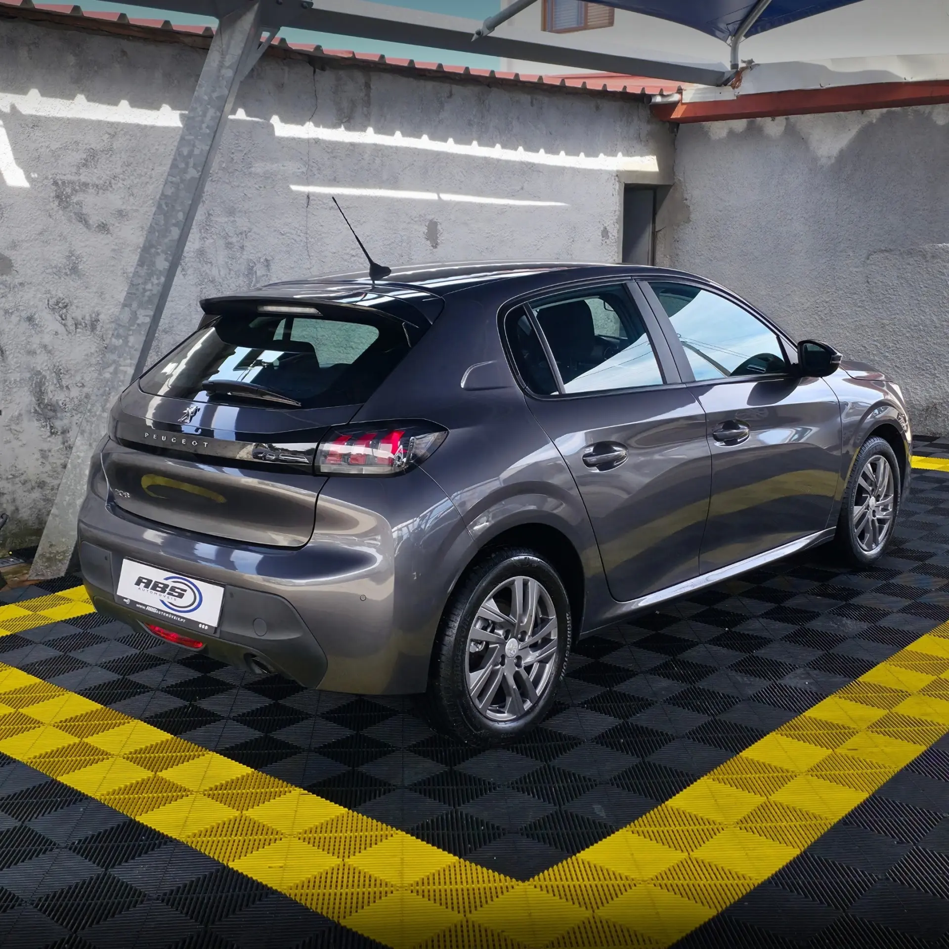 Peugeot 208 1.6 BlueHDi Active 2