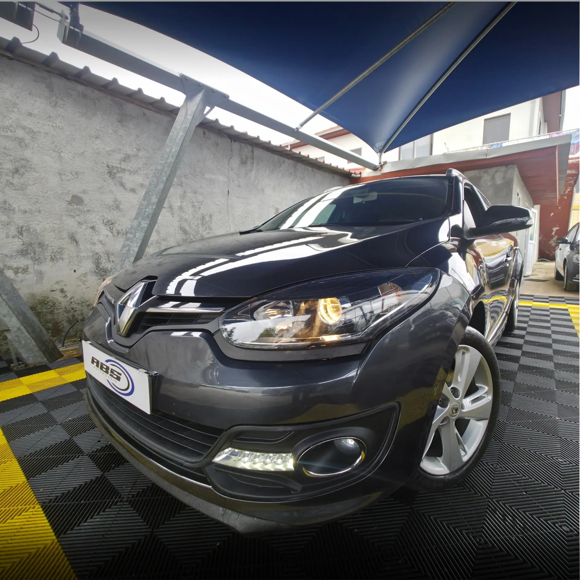 Renault Mégane Sport Tourer ENERGY TCe 115 Start & Stop Bose Edition 7