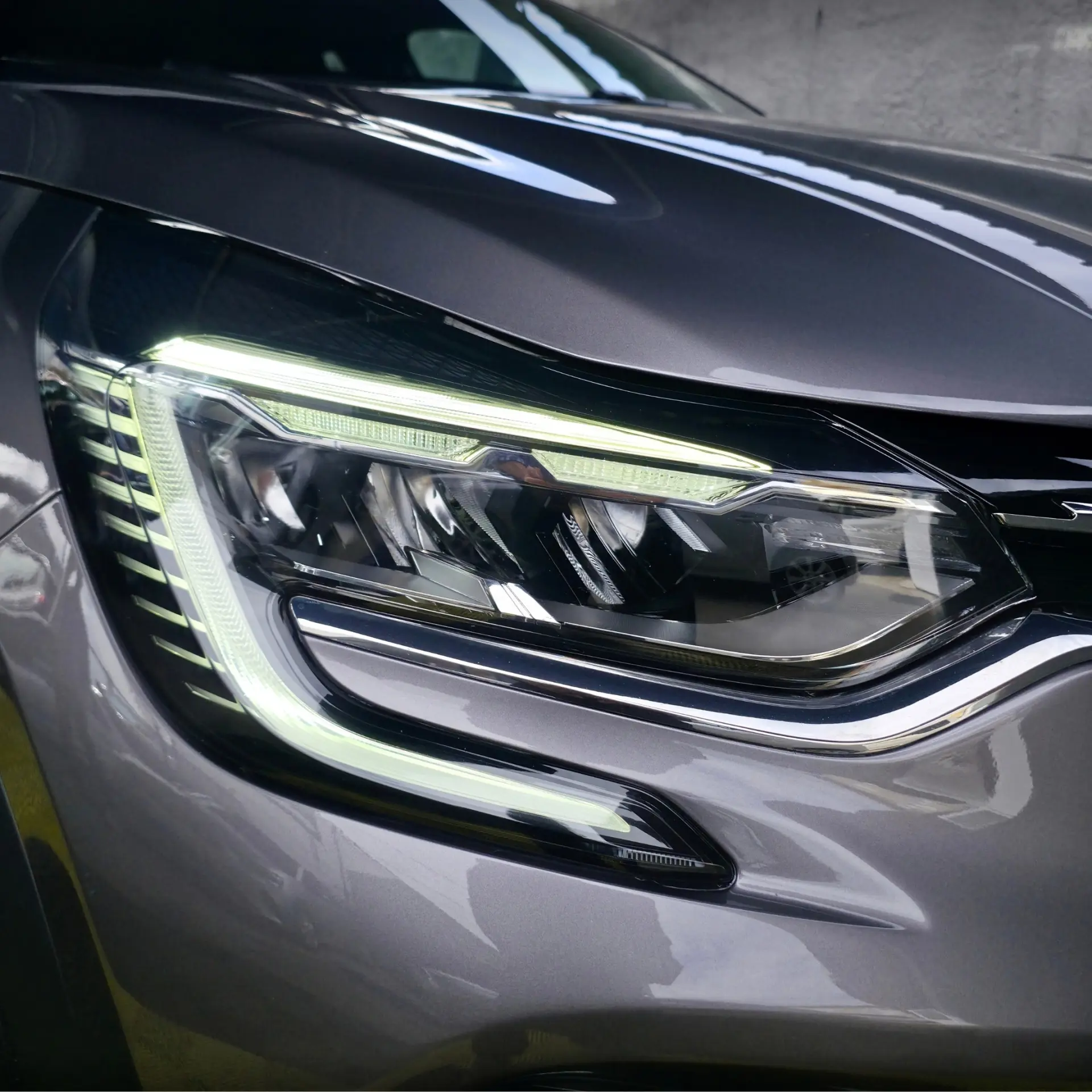 Renault Captur 1.0 TCe Intens 10