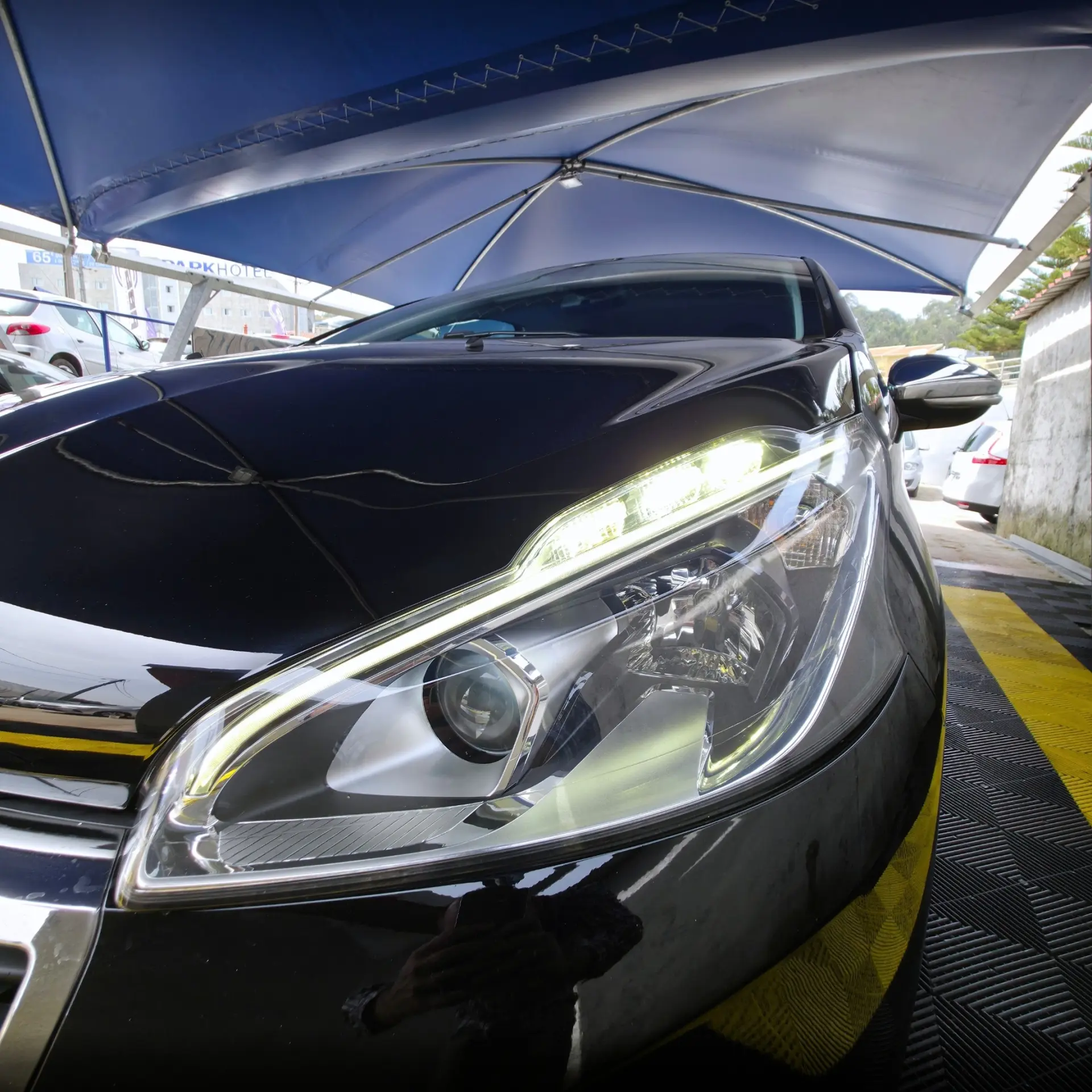 Peugeot 208 1.2 PureTech Style 6