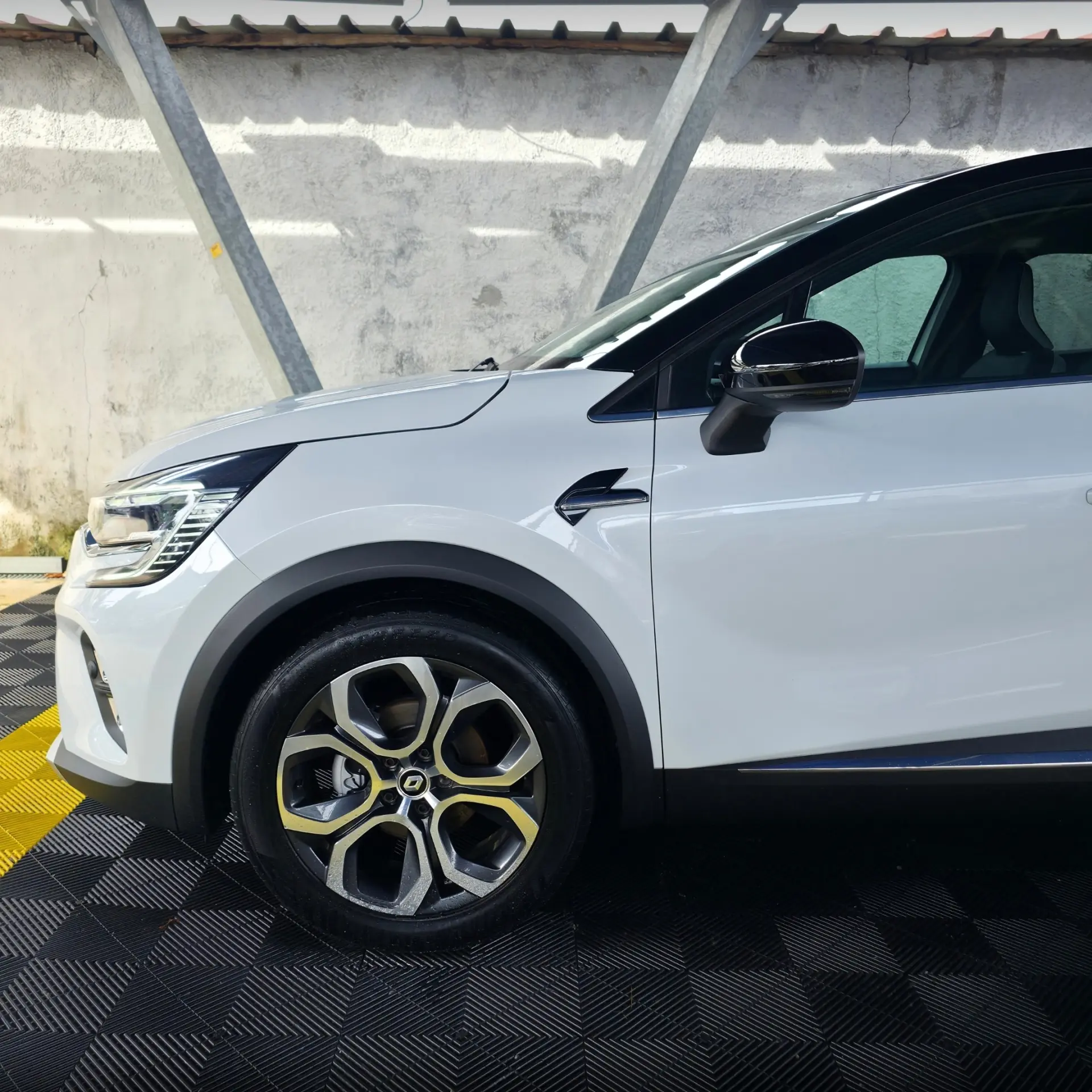 Renault Captur 1.0 TCe Intens 11