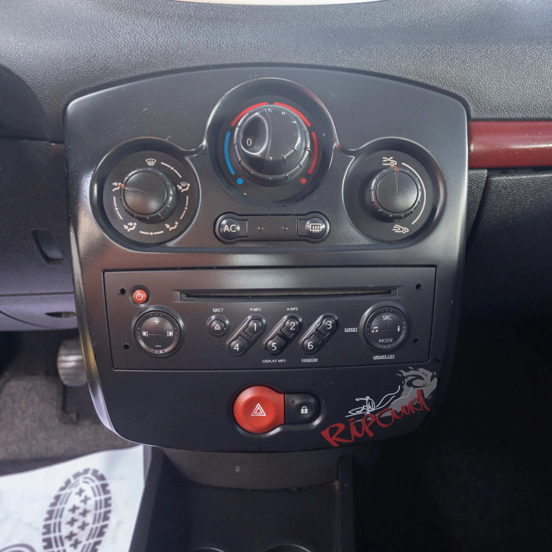 Renault Clio 1.5 dCi Rip Curl II 13