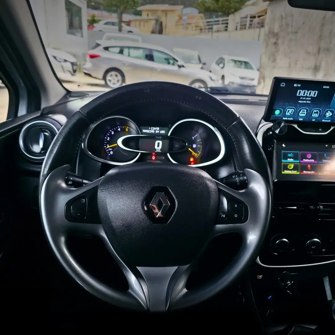 Renault Clio 1.5 dCi Limited 9