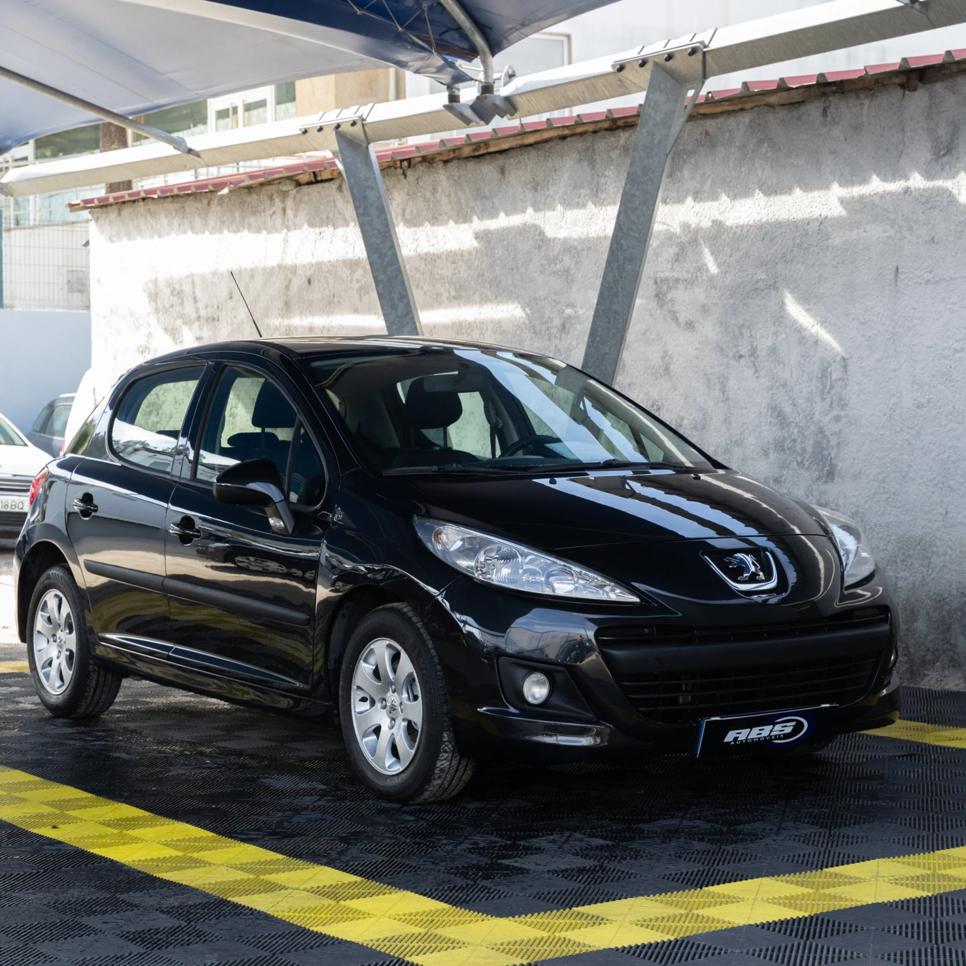 Peugeot 207 1.4 16V Active 3