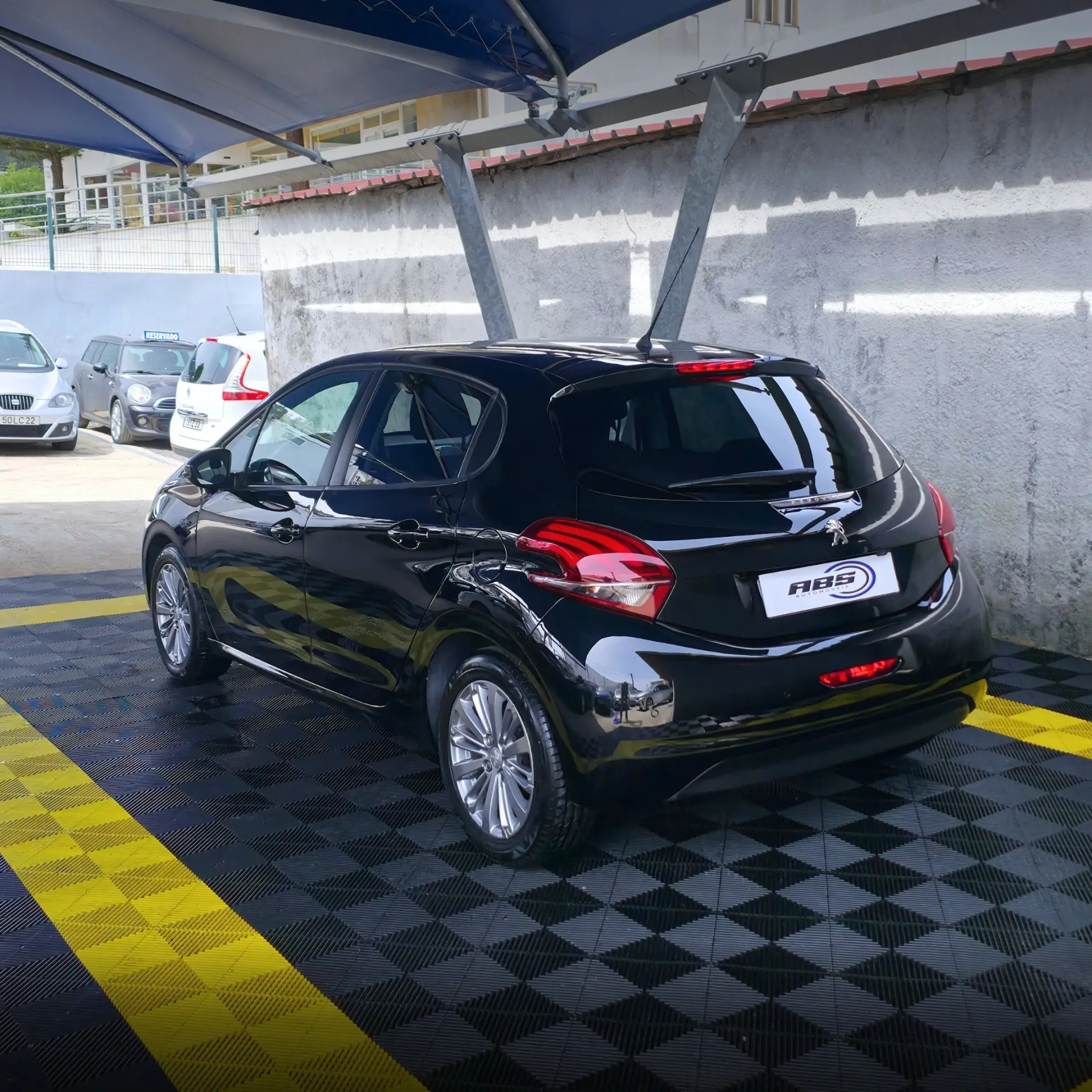 Peugeot 208 1.2 PureTech Style 4