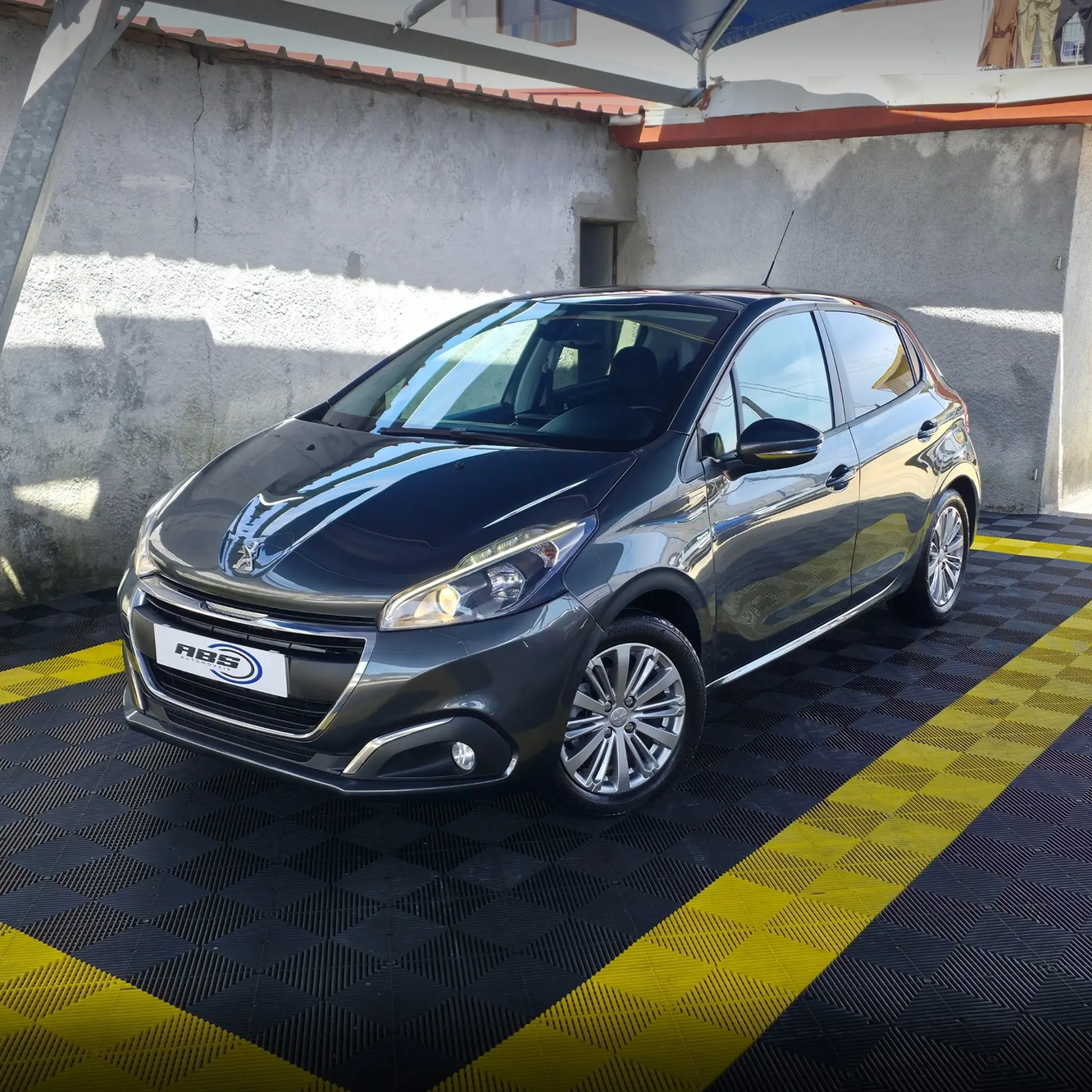 Peugeot 208 1.2 PureTech Style 1