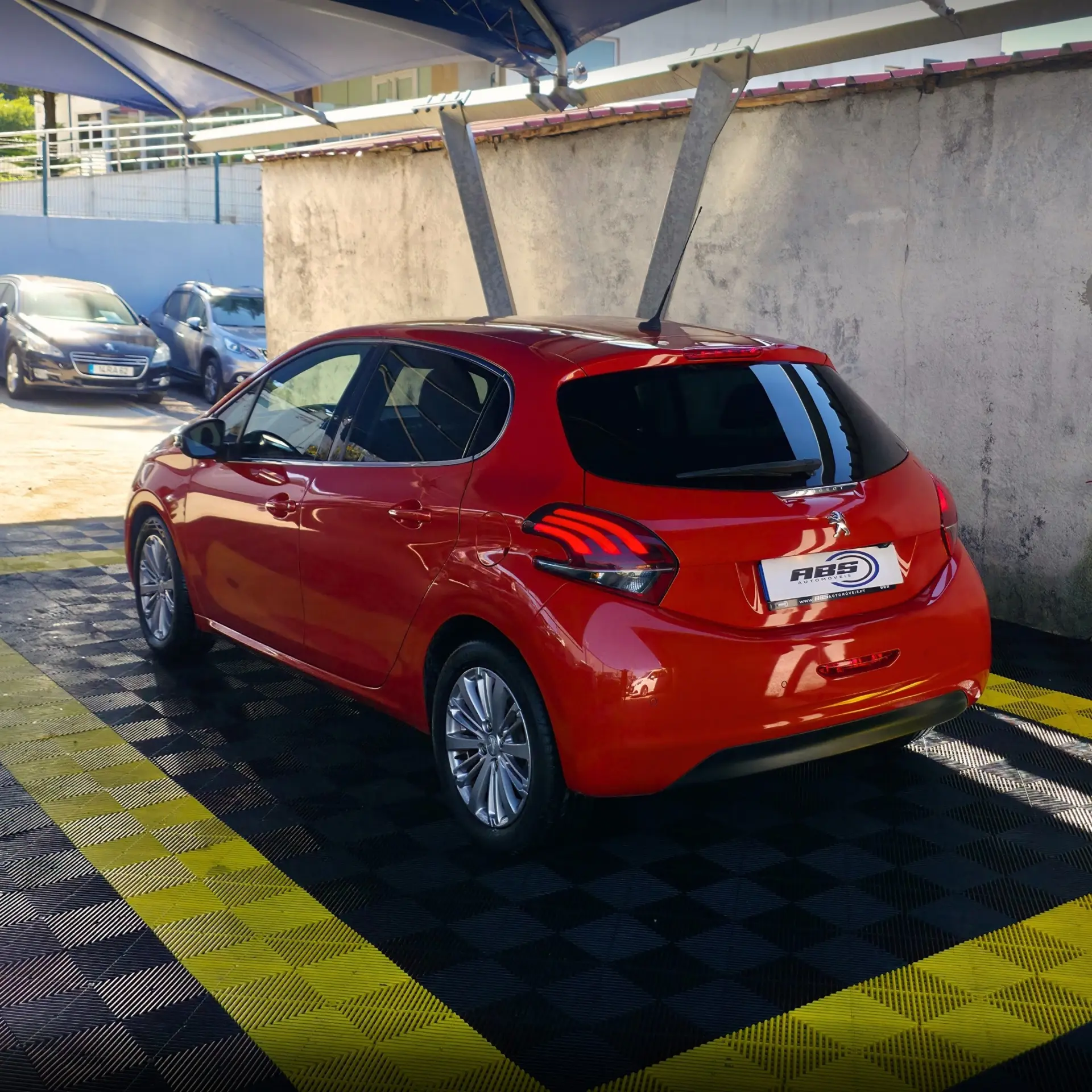 Peugeot 208 1.2 PureTech Style 4