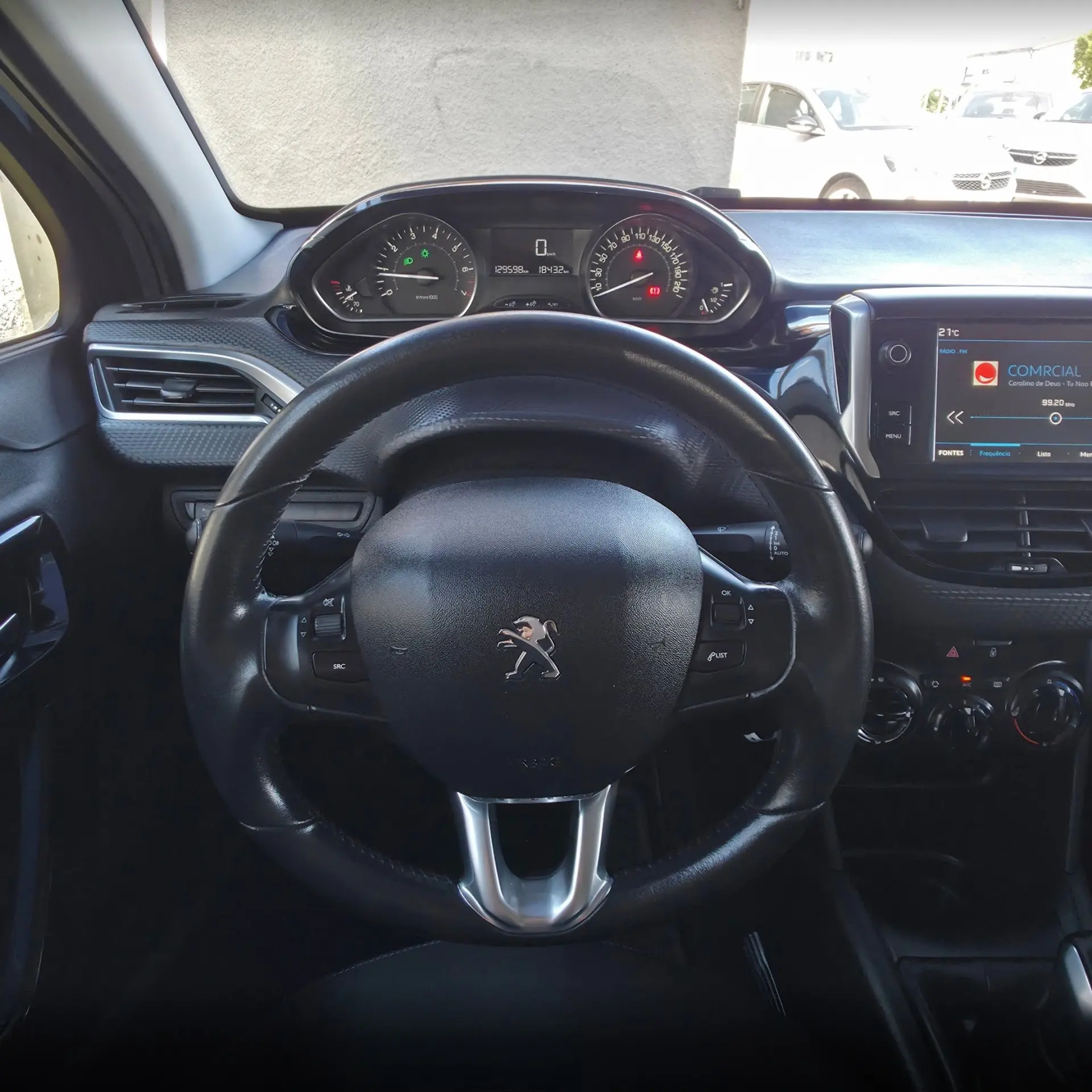 Peugeot 208 1.2 PureTech Style 18