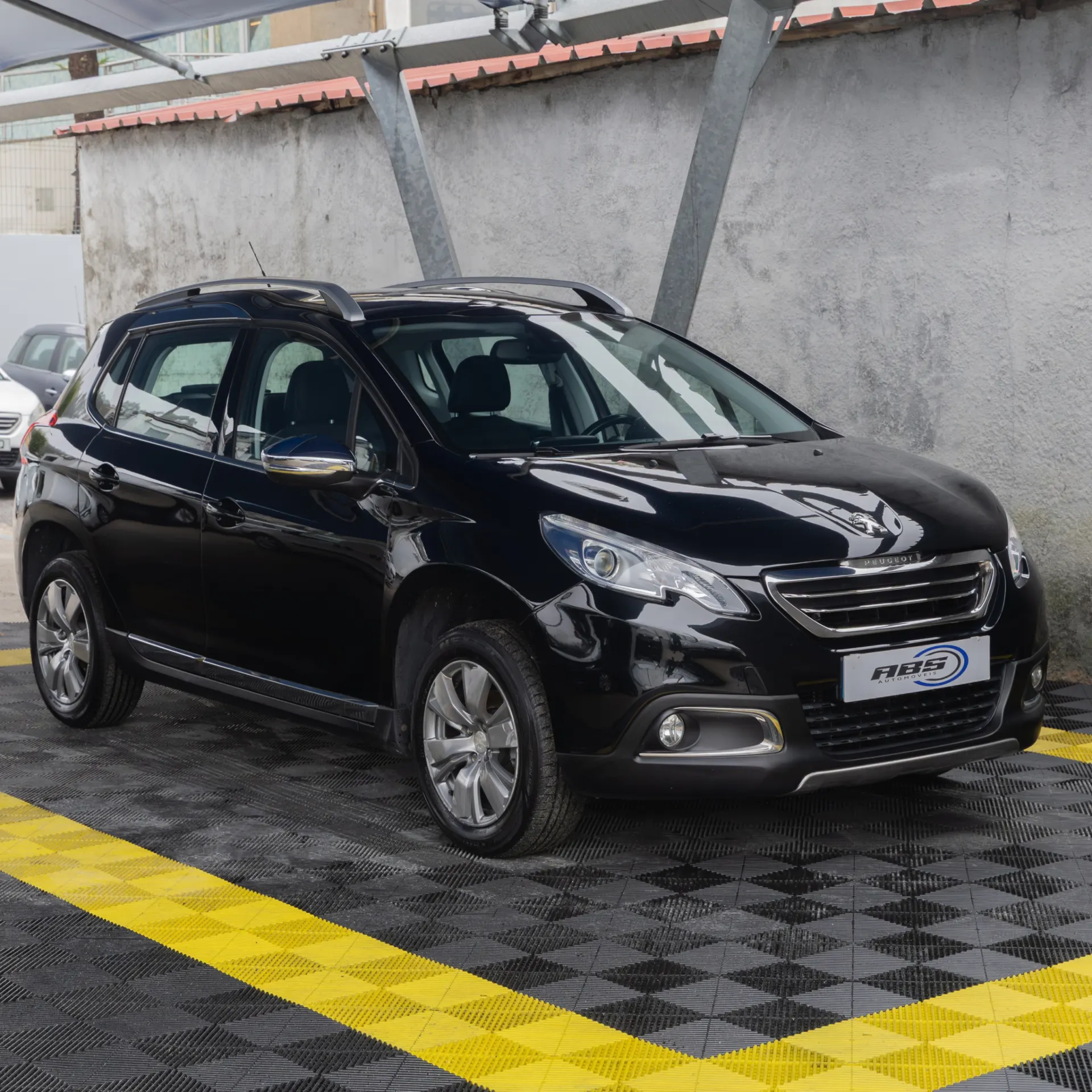 Peugeot 2008 1.2 VTi Allure 2