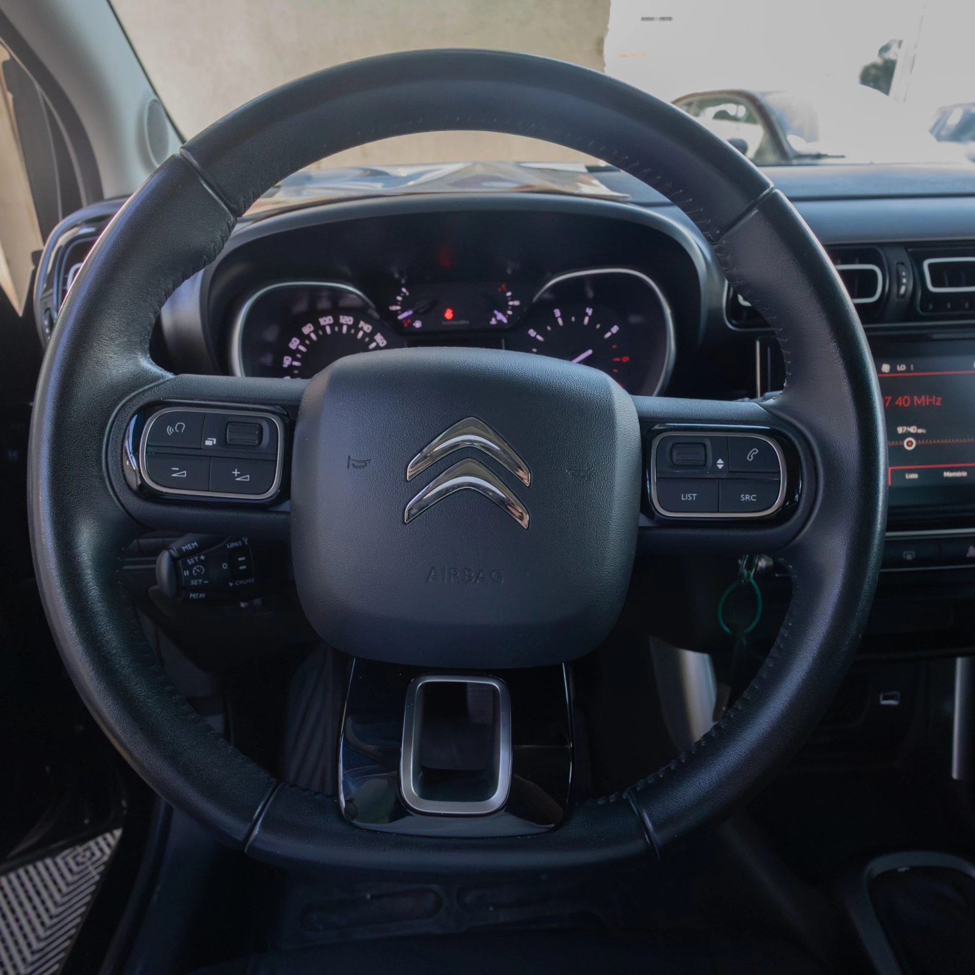 Citroën C3 Aircross 1.2 PureTech Shine 15