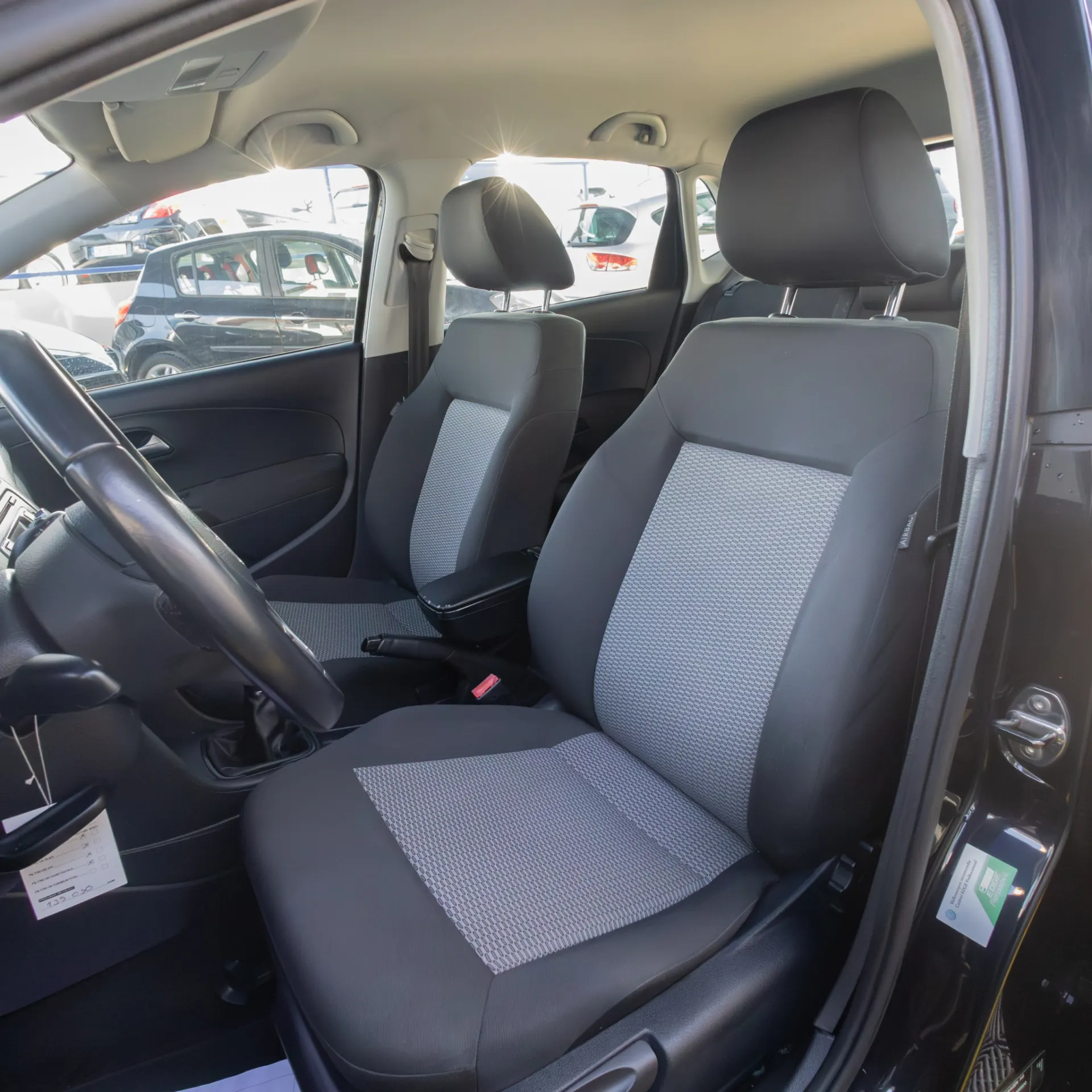 Volkswagen Polo 1.2 Confortline 14