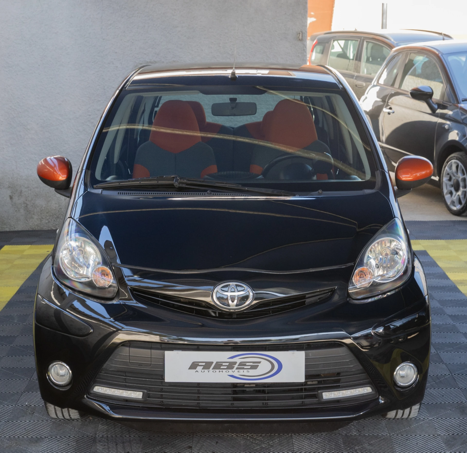 Toyota Aygo 1.0 Orange Edition 2