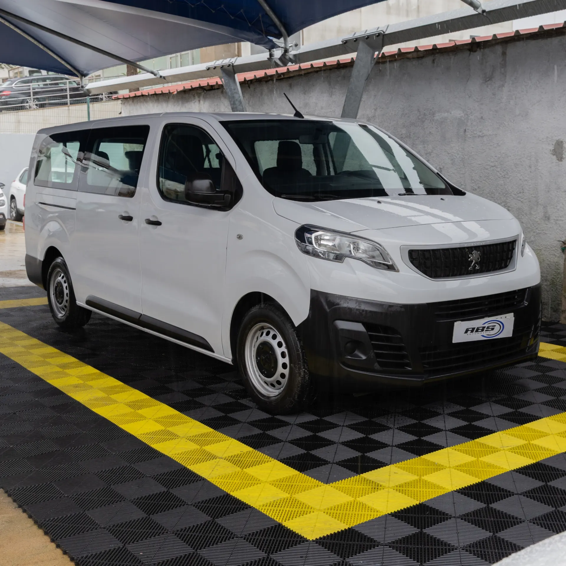 Peugeot Traveller 1.5 BlueHDi 9Lug - Long 3