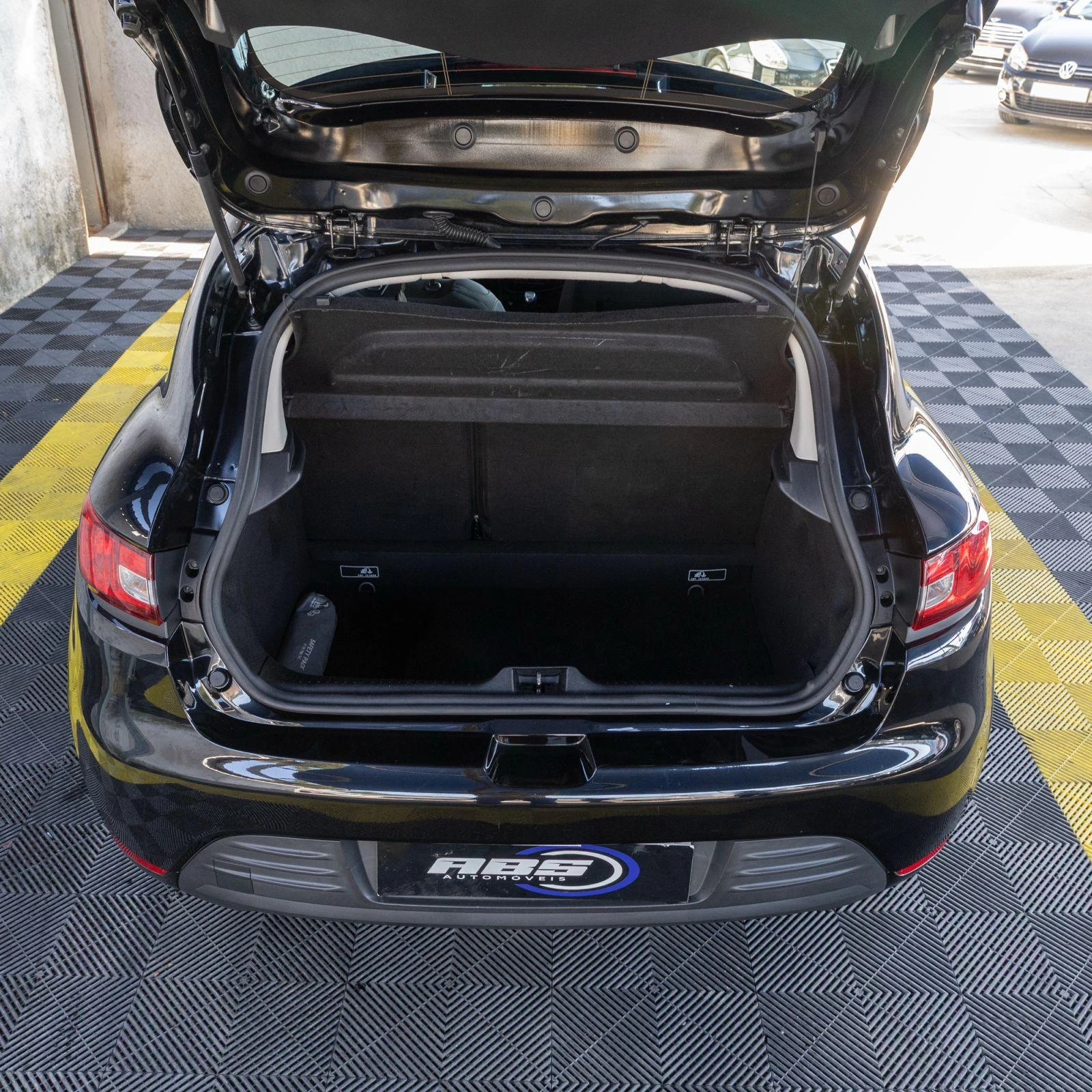 Renault Clio 0.9 TCe Limited Edition 6