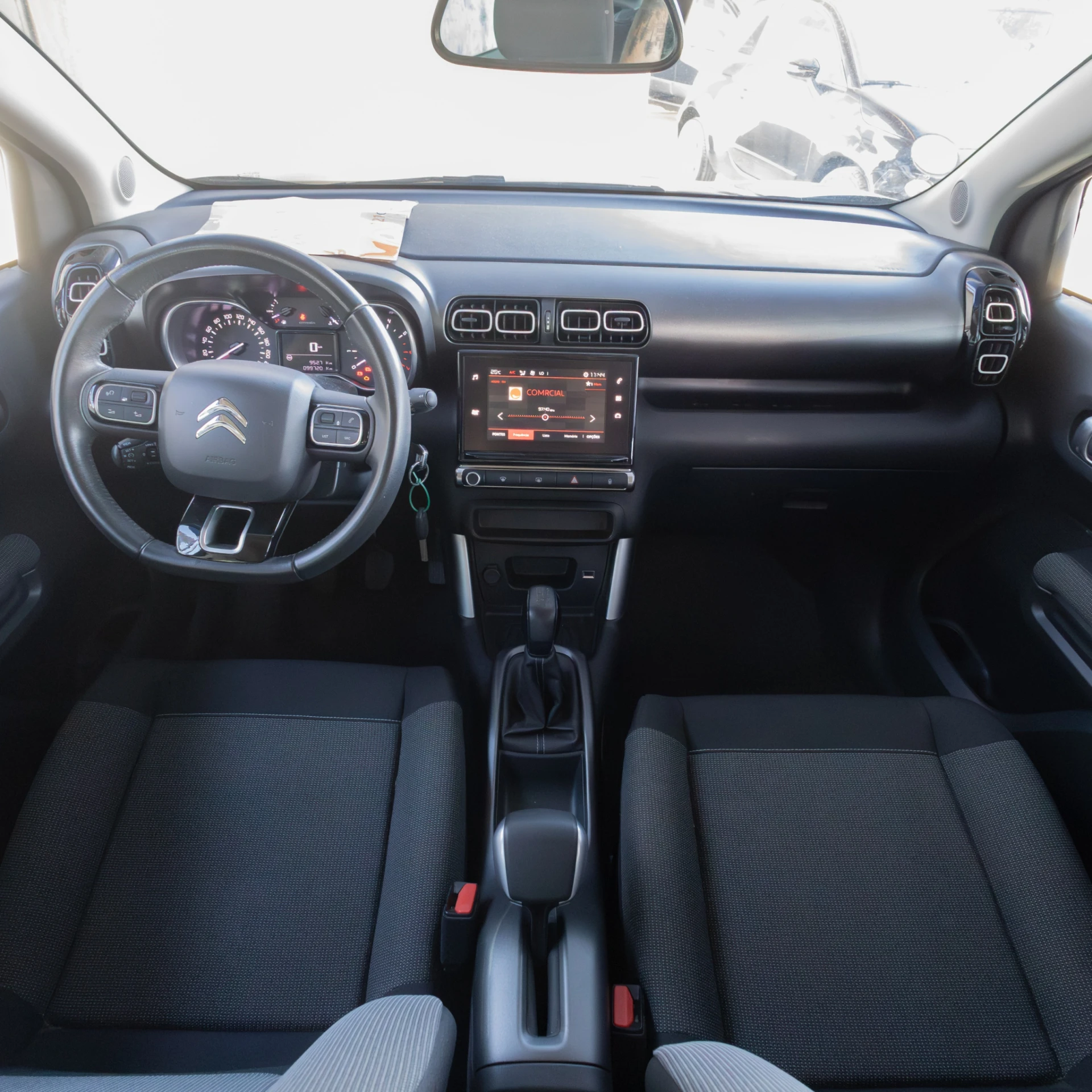 Citroën C3 Aircross 1.2 PureTech Shine 11