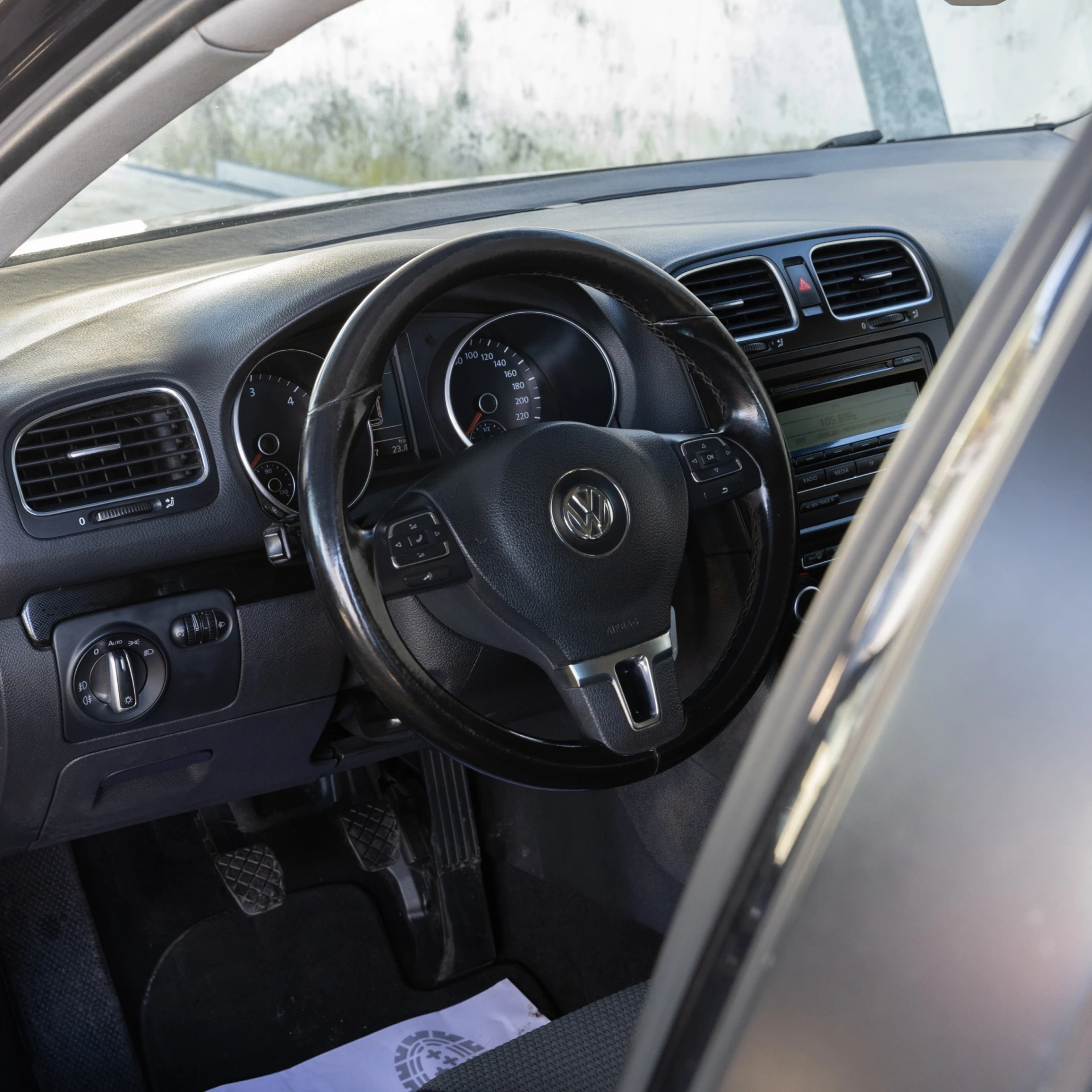 Volkswagen Golf 1.6 TDi Confortline 8