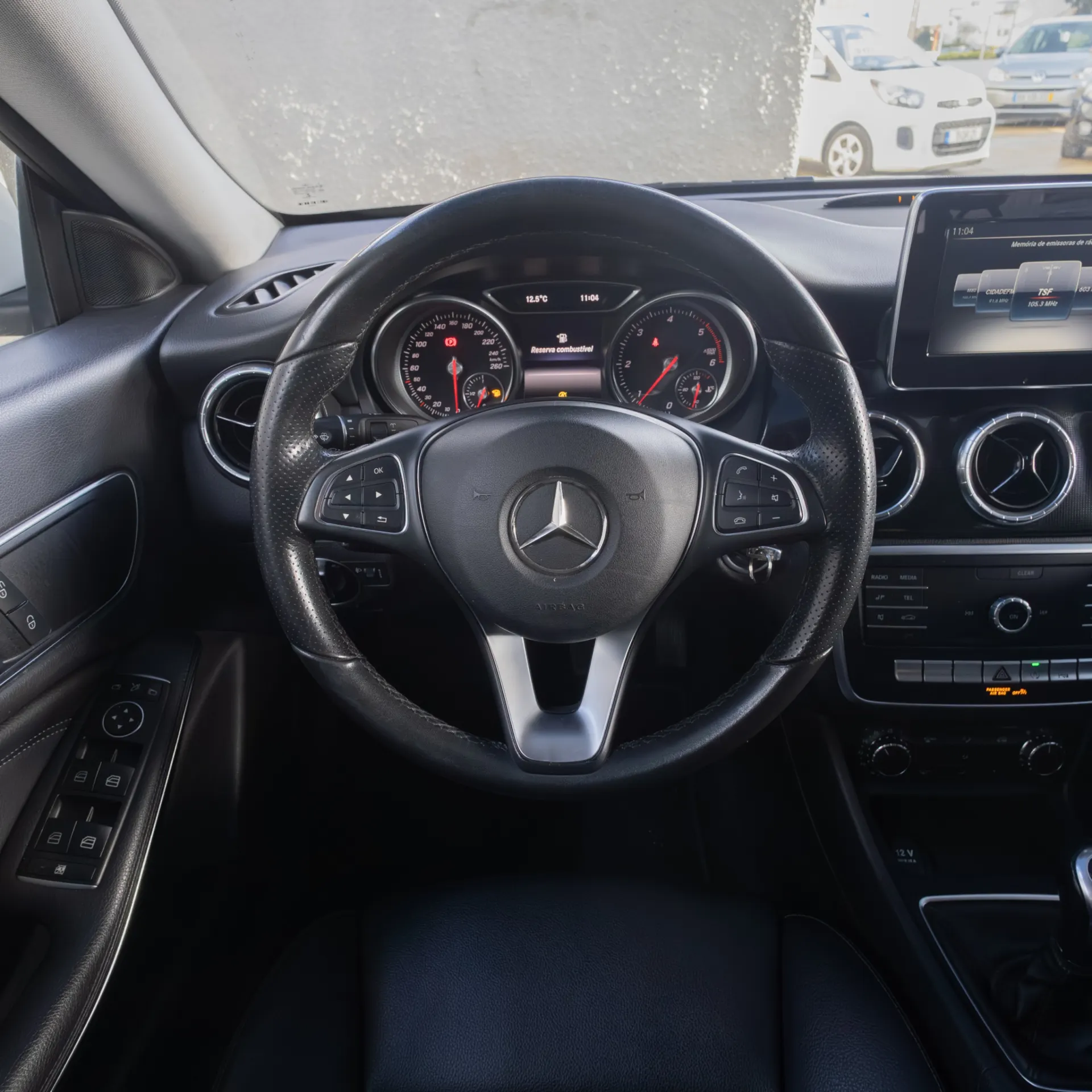 Mercedes-Benz CLA 180 14