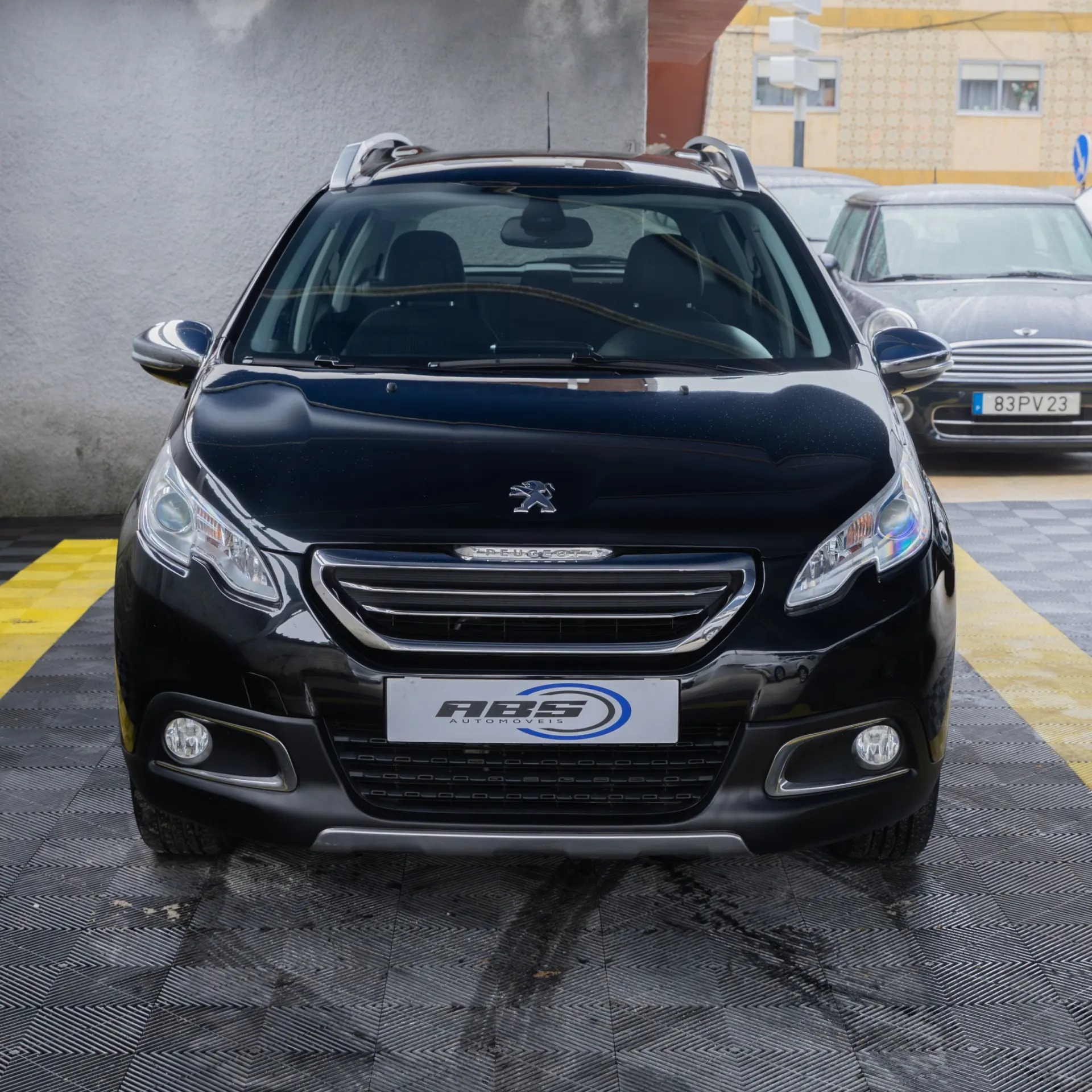 Peugeot 2008 1.2 VTi Allure 3
