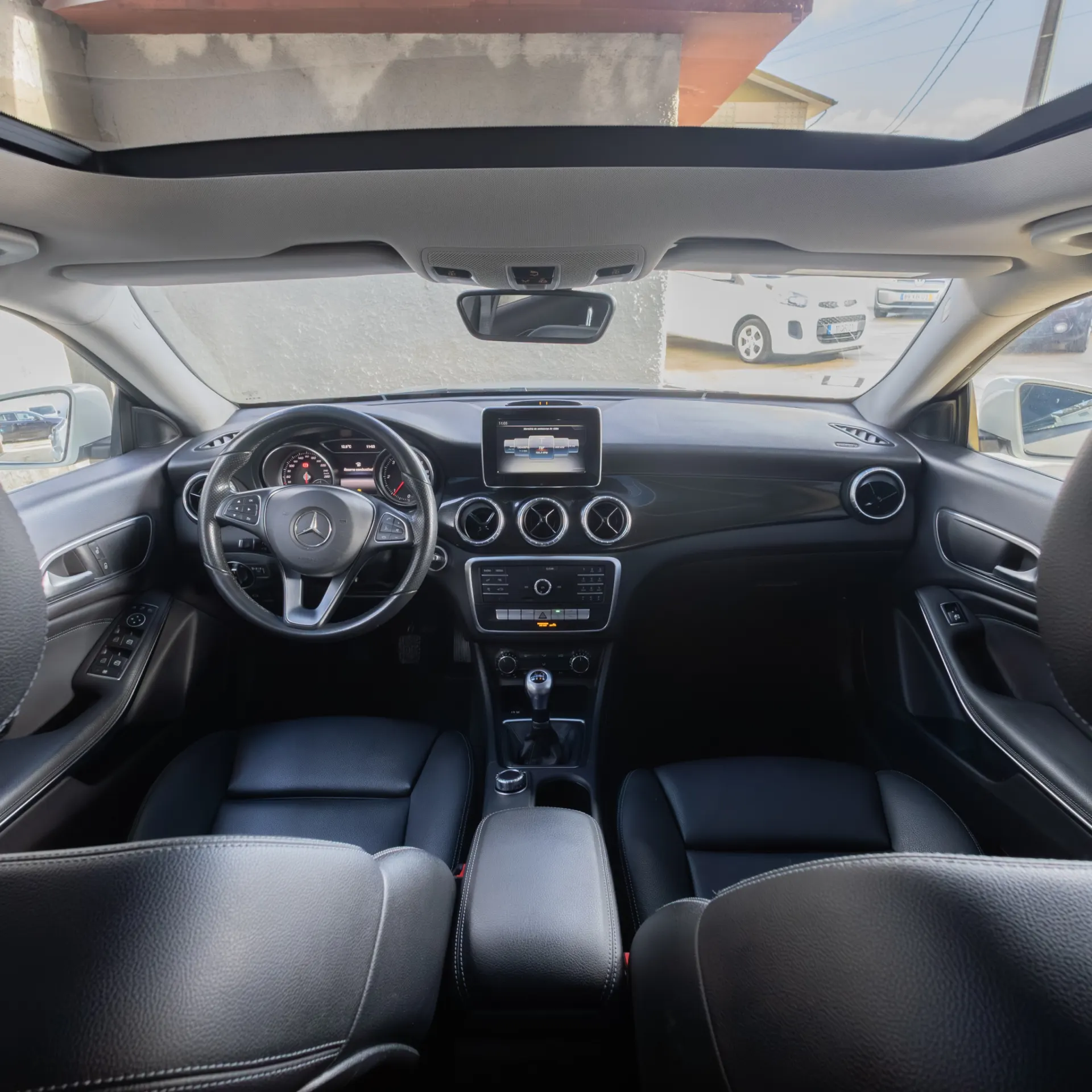 Mercedes-Benz CLA 180 12