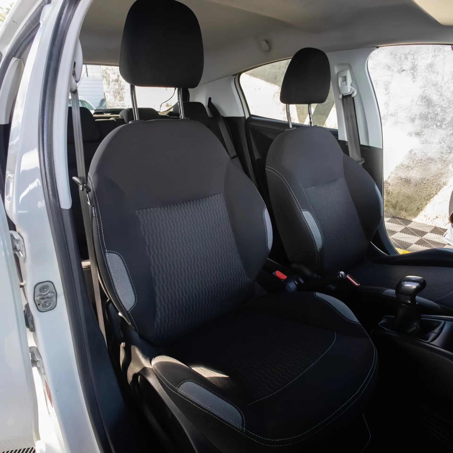 Peugeot 208 1.2i Style 9