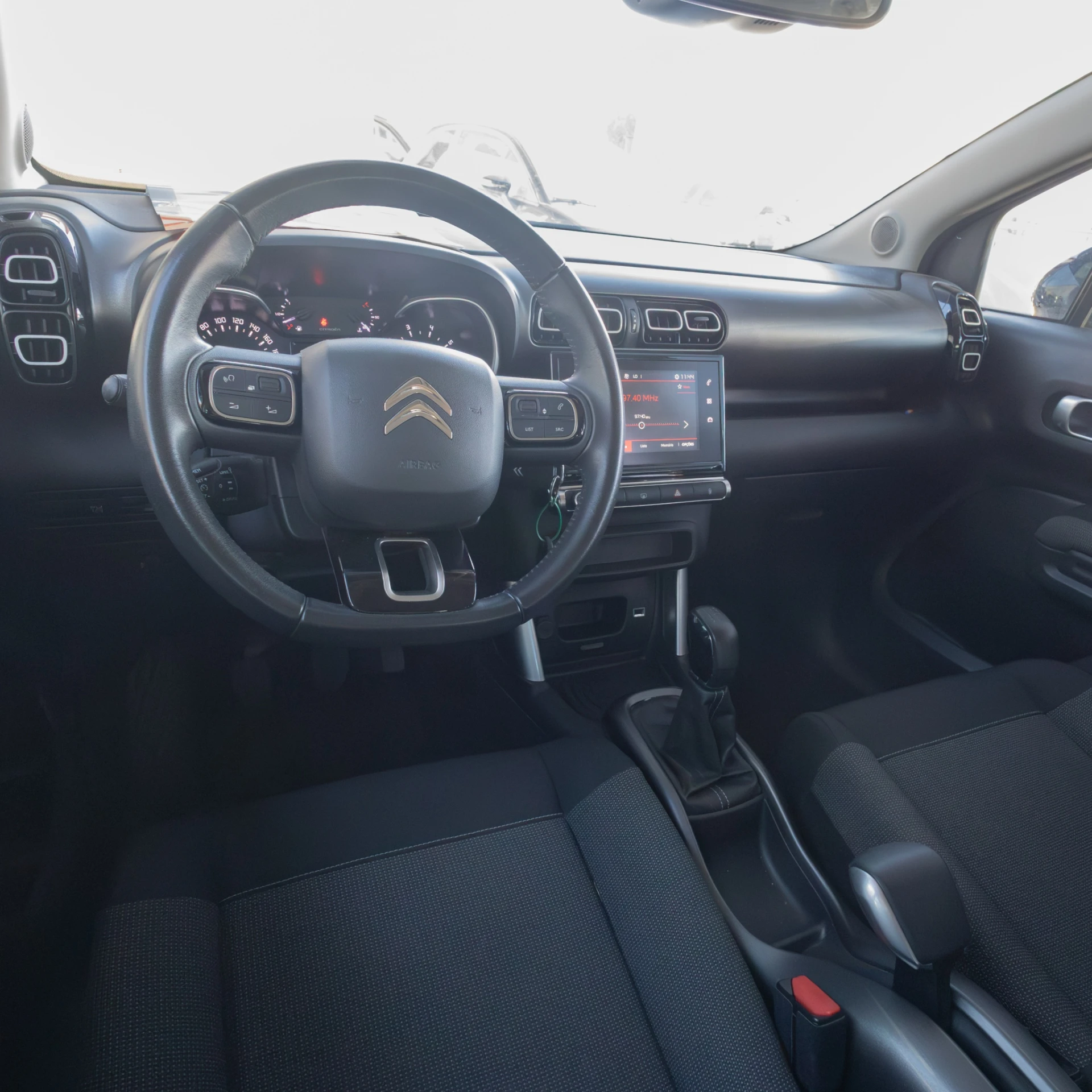 Citroën C3 Aircross 1.2 PureTech Shine 12