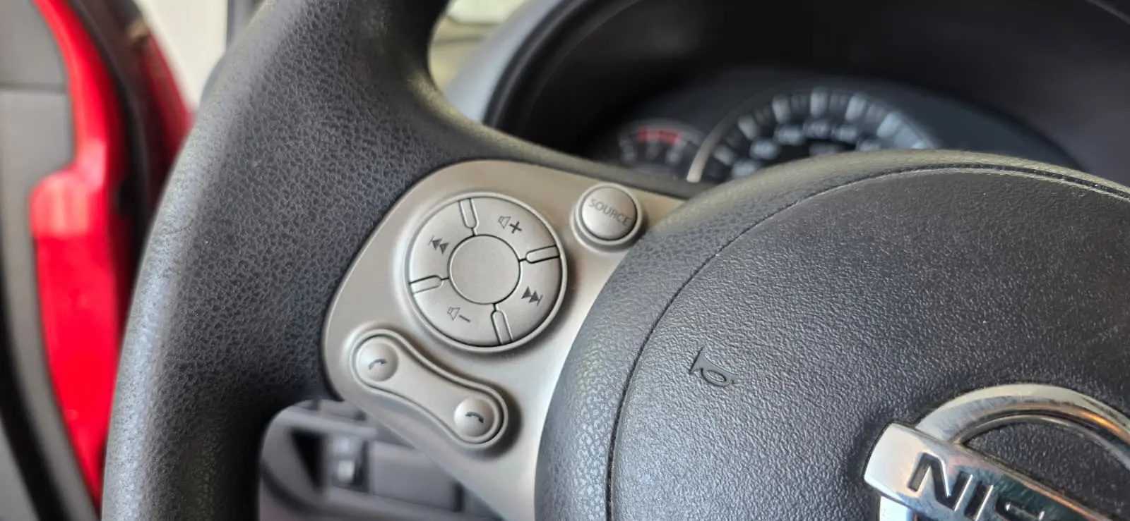 Nissan Micra 1.2 N-Tec 8