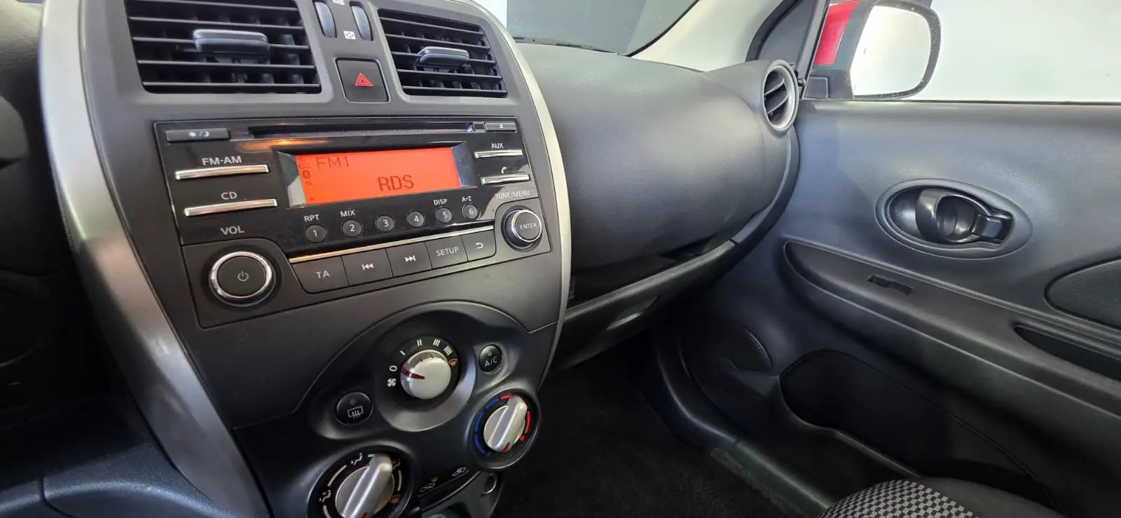 Nissan Micra 1.2 N-Tec 9
