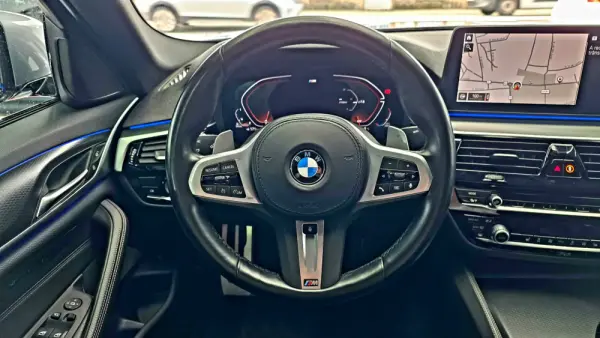 BMW 520 d Pack M Auto 19