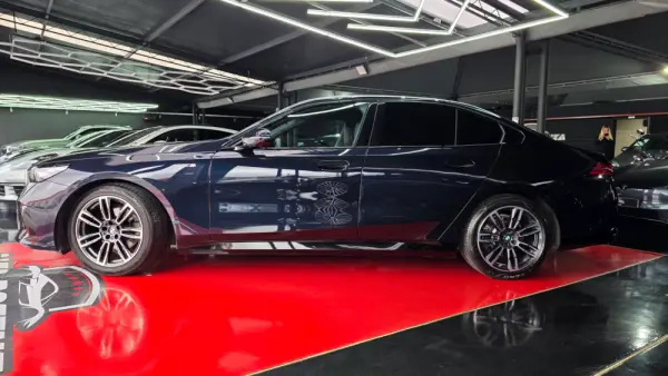 BMW 520 d Pack M Auto 5