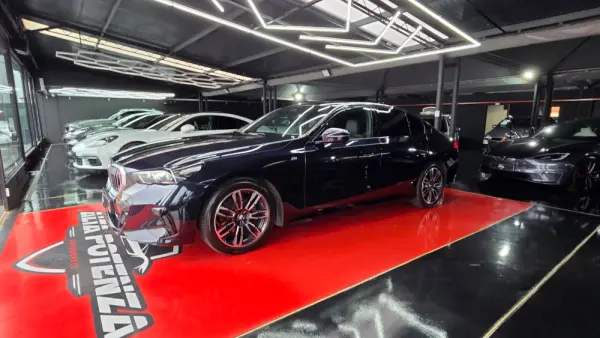 BMW 520 d Pack M Auto 9