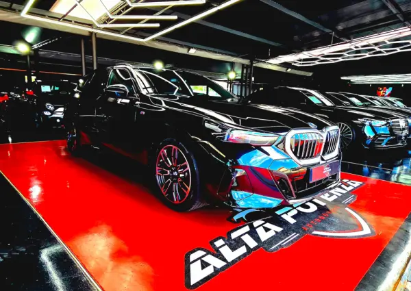 BMW 530 e Pack Desportivo M 3