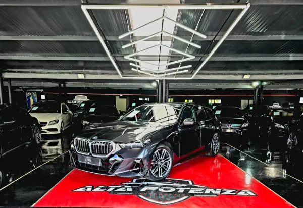 BMW 530 e Pack Desportivo M 1